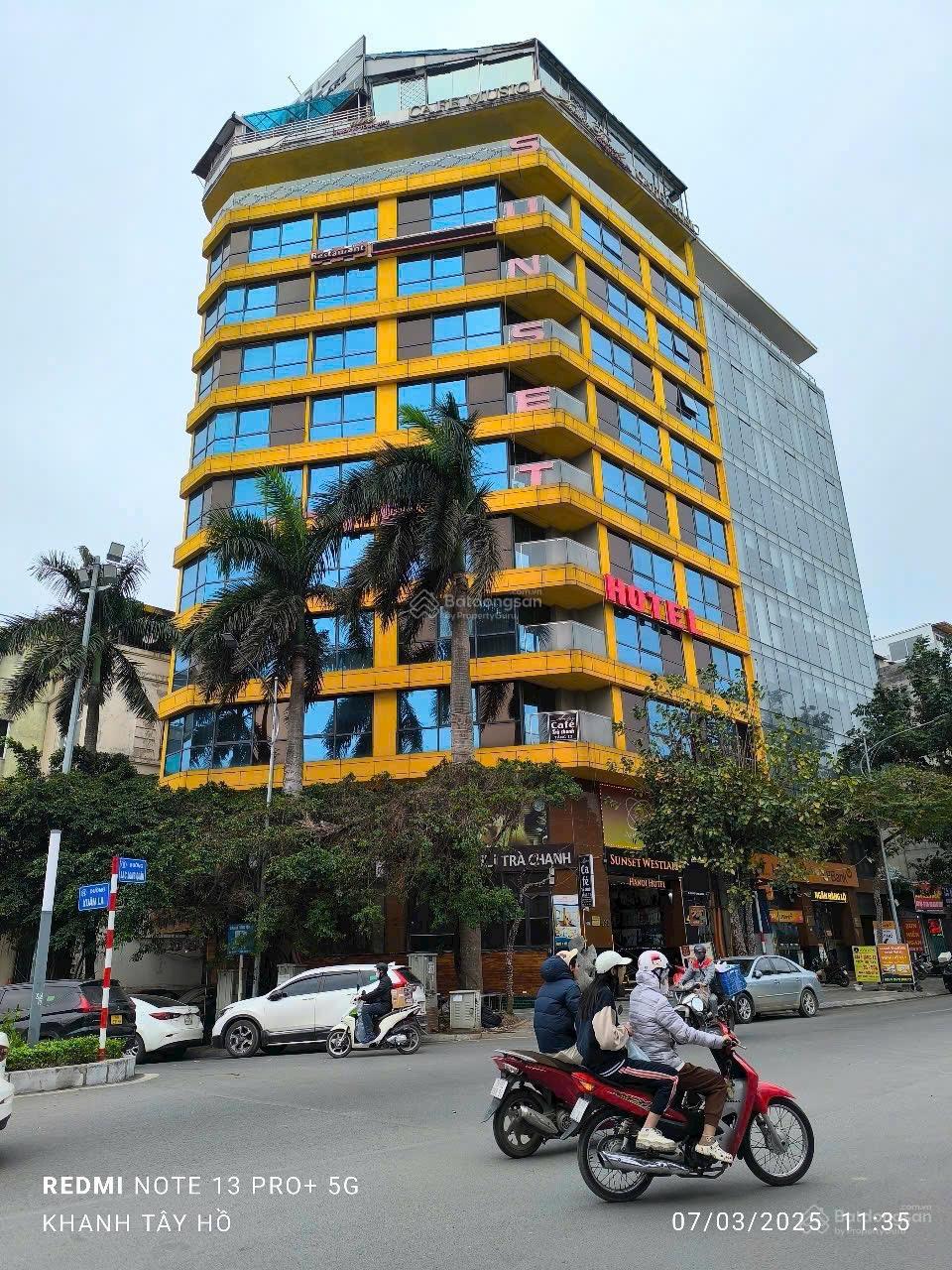 Bán Nhà 2 Tầng DT 168m2-MT 6.2m-vỉa hè rộng-GARA-Nhà 2 Mặt Tiền-Mặt phố Xuân La-TT Tây Hồ.Giá:90Tỷ