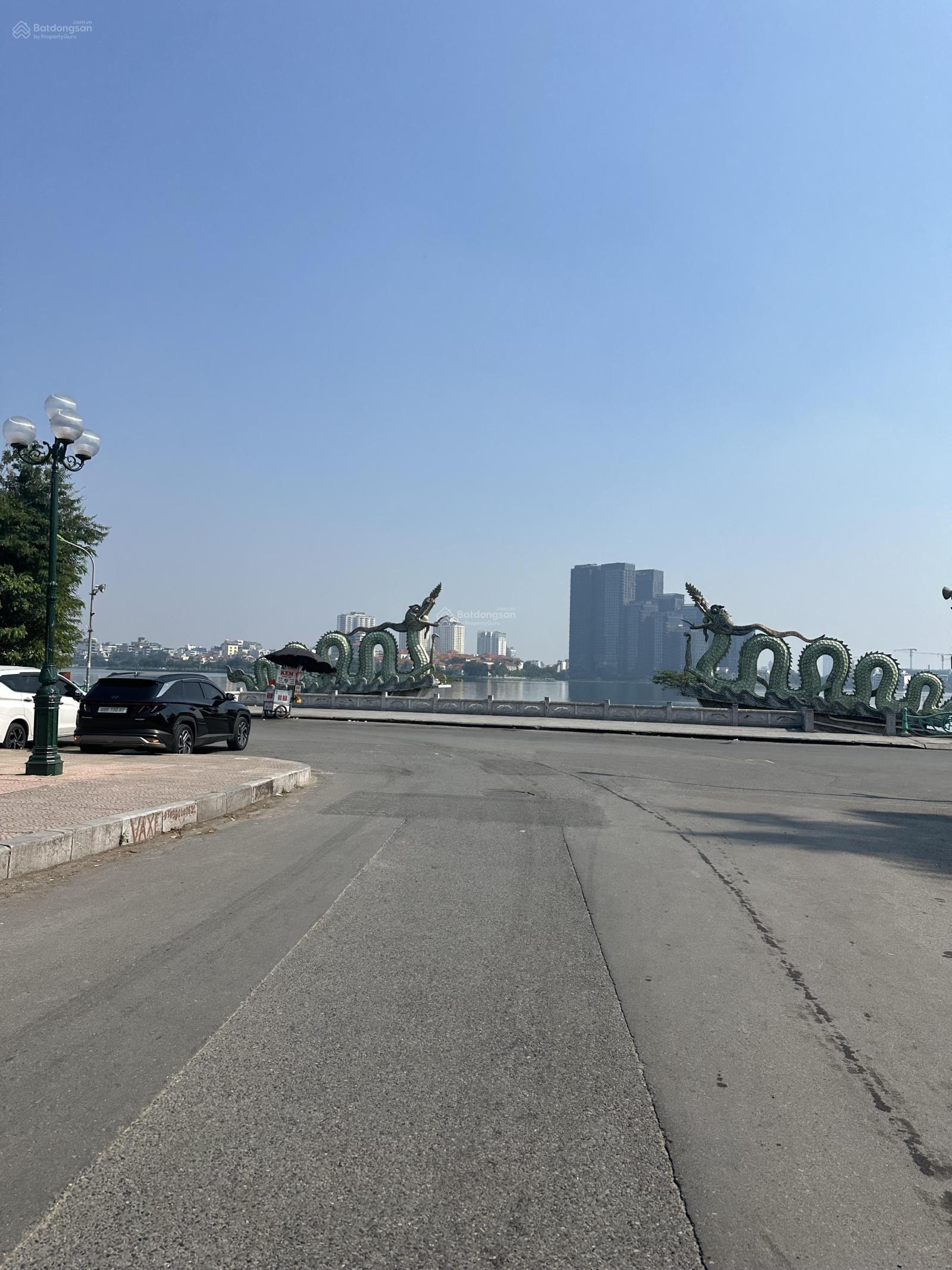 Bán Nhà 2 Tầng DT 168m2-MT 6.2m-vỉa hè rộng-GARA-Nhà 2 Mặt Tiền-Mặt phố Xuân La-TT Tây Hồ.Giá:90Tỷ