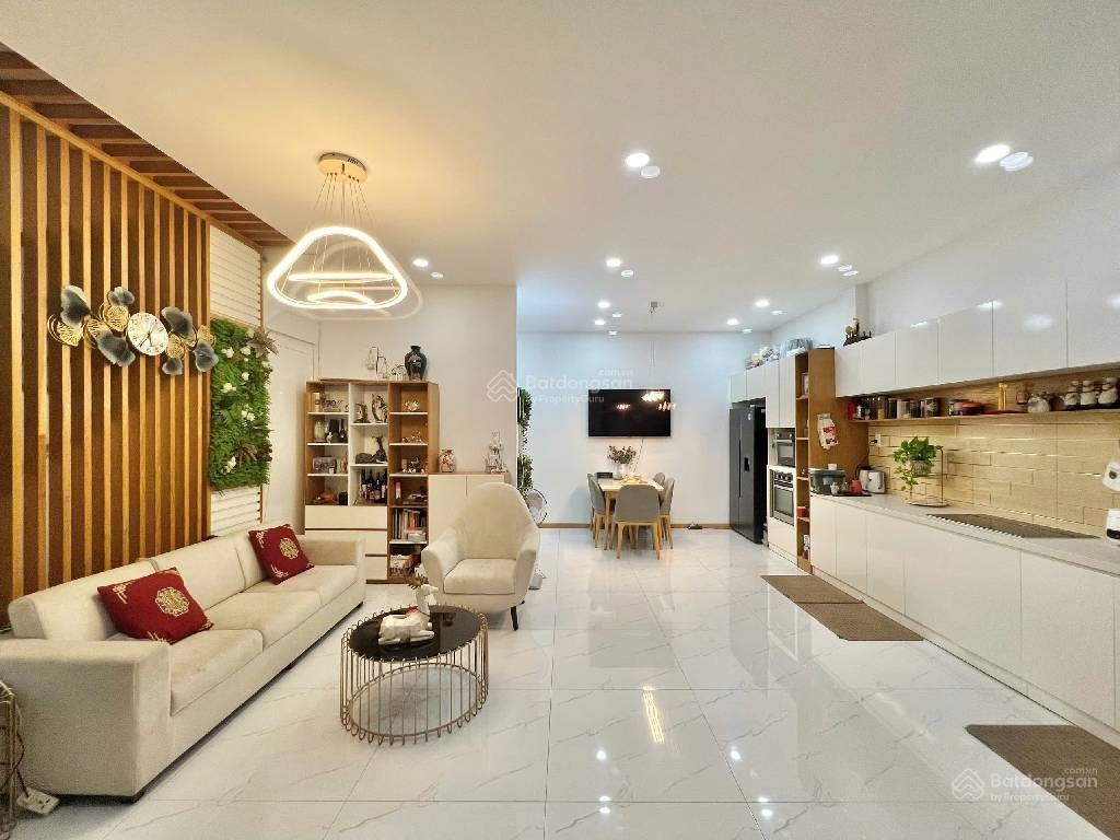 Giảm 500tr, giá tốt chỉ còn 10.5 tỷ.
BÁN BIỆT THỰ HXH 7x20m CÁCH ĐẠI LỘ VÕ VĂN KIỆT VÀI BƯỚC Giảm 500tr, giá tốt chỉ còn 10.5 tỷ.
BÁN BIỆT THỰ HXH 7x20m CÁCH ĐẠI LỘ VÕ VĂN KIỆT VÀI BƯỚC