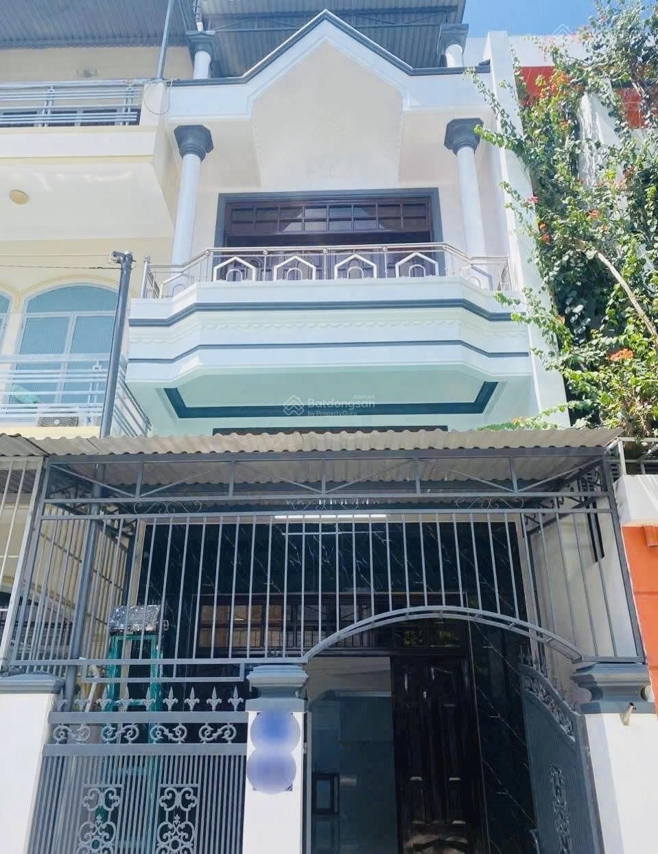 HẼM XE HƠI 12M SANG XỊN KHU VIP Q4
KHU CÔNG CHỨC KẾ BÊN CC Millennium
SÁT MẶT TIỀN NGUYỄN HỮU HÀO G