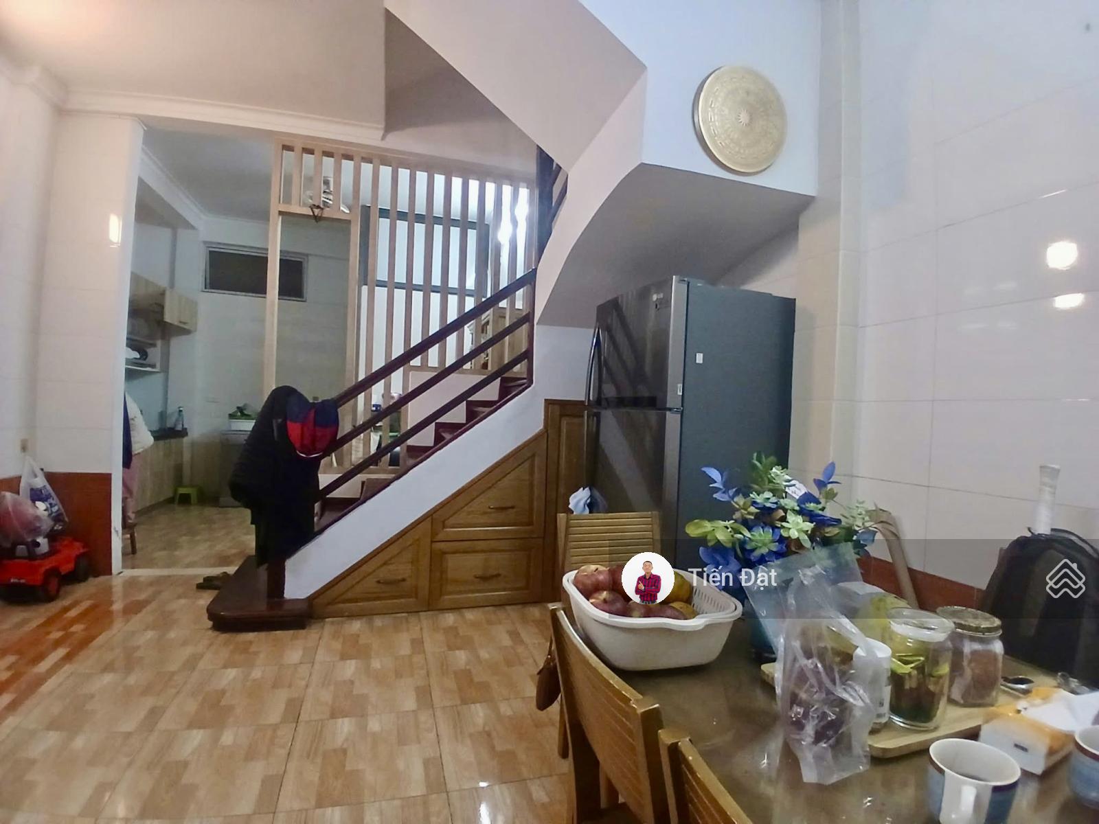 BÁN NHÀ KHÂM THIÊN,MẶT NGÕ THÔNG, 3 GÁC ĐỖ CỬA , GẦN PHỐ,MẶT TIỀN ĐẸP NỞ HẬU,DTx43M2 GIÁ 10,8 TỶ