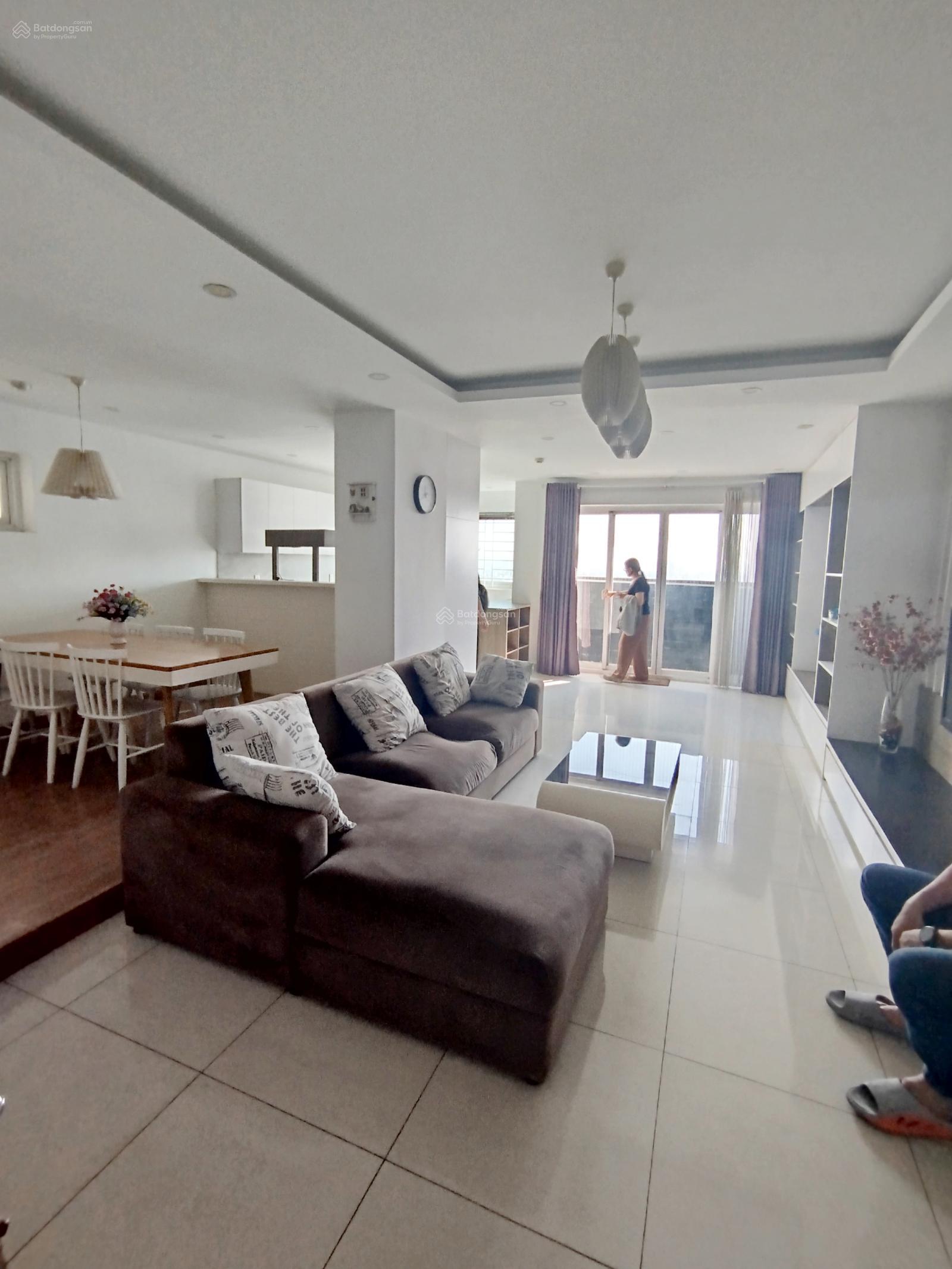 Bán CC Long Phụng, 4,8 tỷ, 161 m2, đẹp, nhiều tiện ích, Bình Tân, HCM