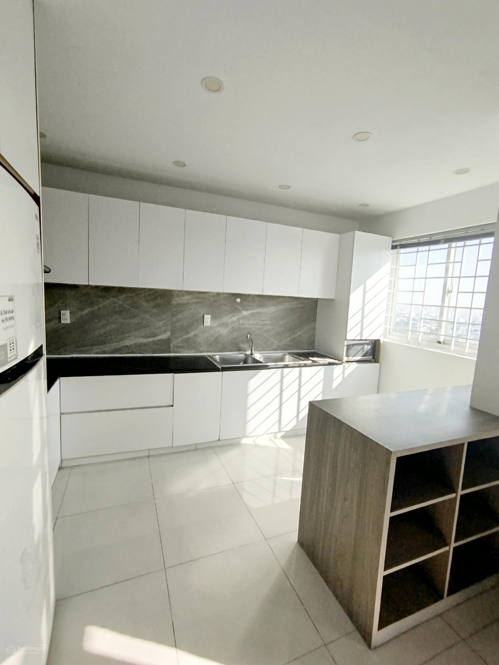 Bán CC Long Phụng, 4,8 tỷ, 161 m2, đẹp, nhiều tiện ích, Bình Tân, HCM