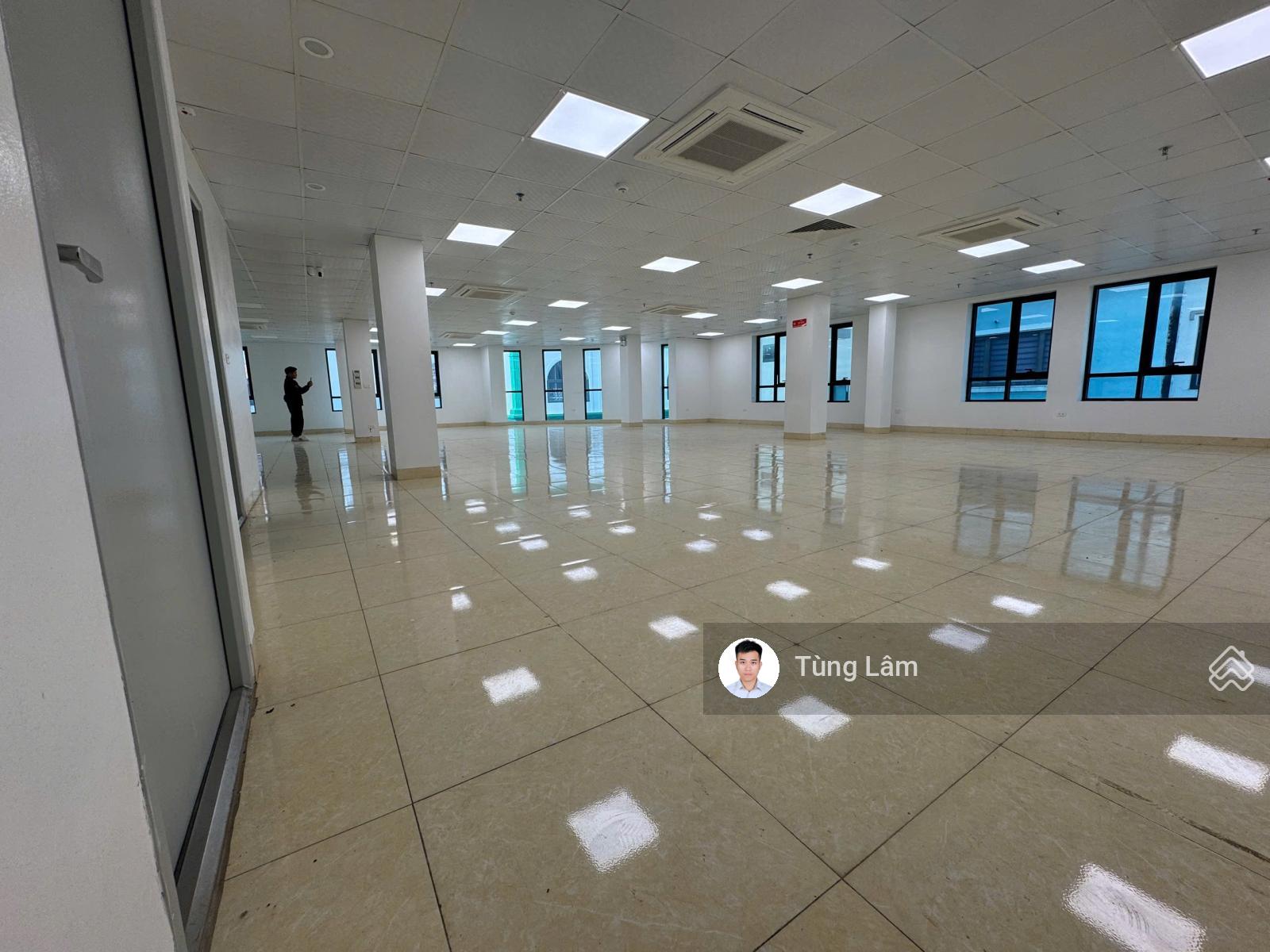 Văn phòng hạng B Tại Trung hòa, Cầu giấy diện tích 270m2 chỉ 65tr/tháng