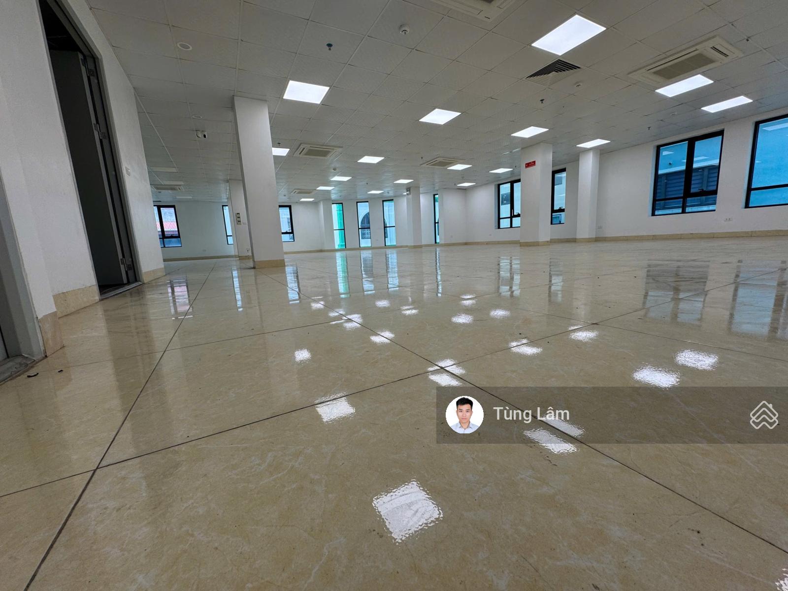 Văn phòng hạng B Tại Trung hòa, Cầu giấy diện tích 270m2 chỉ 65tr/tháng