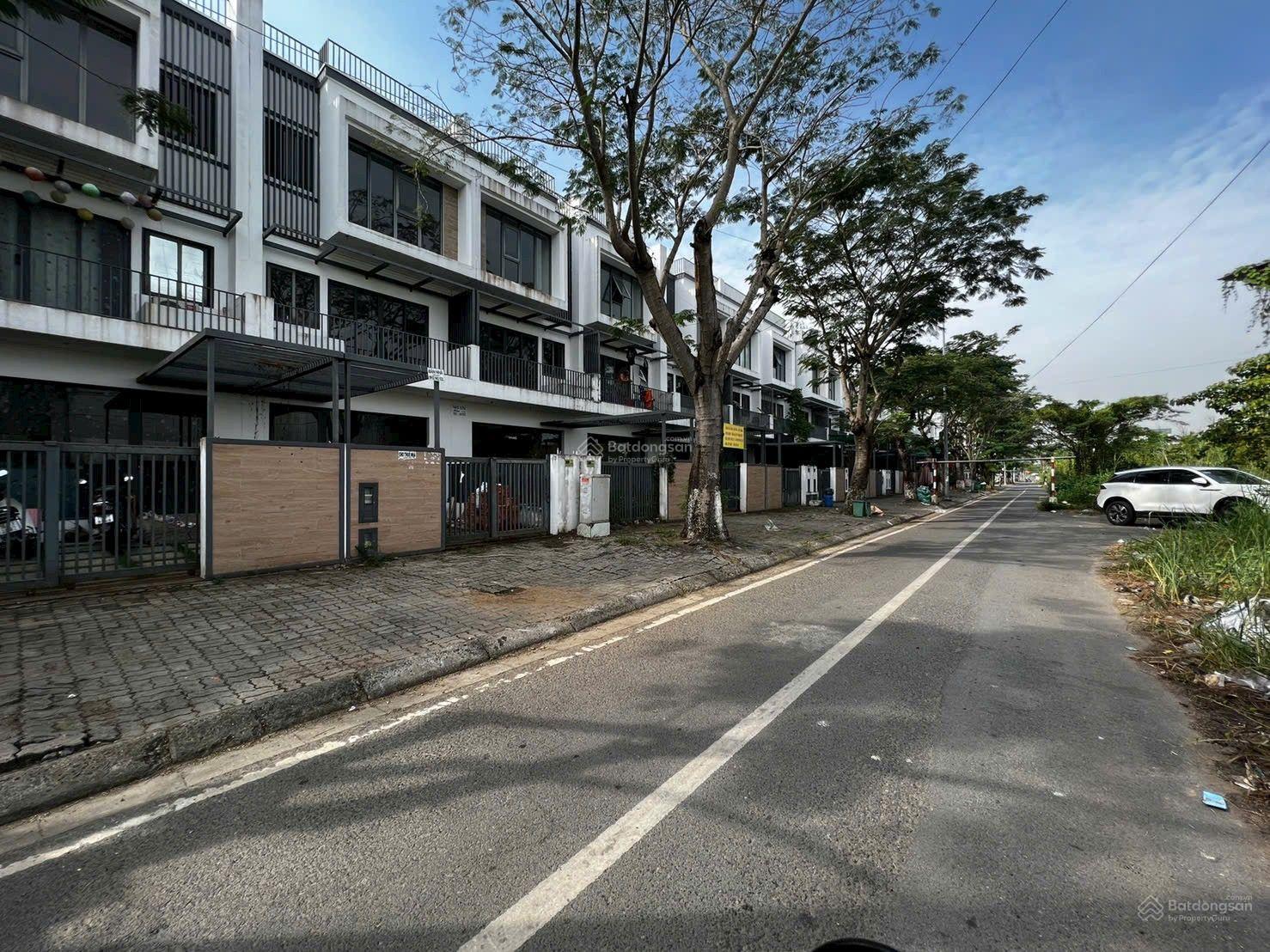 Tôi cần bán căn nhà phố Đông tăng long chỉ 8.2 tỷ Tôi cần bán căn nhà phố Đông tăng long chỉ 8.2 tỷ