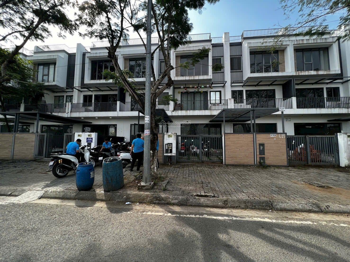 Tôi cần bán căn nhà phố Đông tăng long chỉ 8.2 tỷ Tôi cần bán căn nhà phố Đông tăng long chỉ 8.2 tỷ
