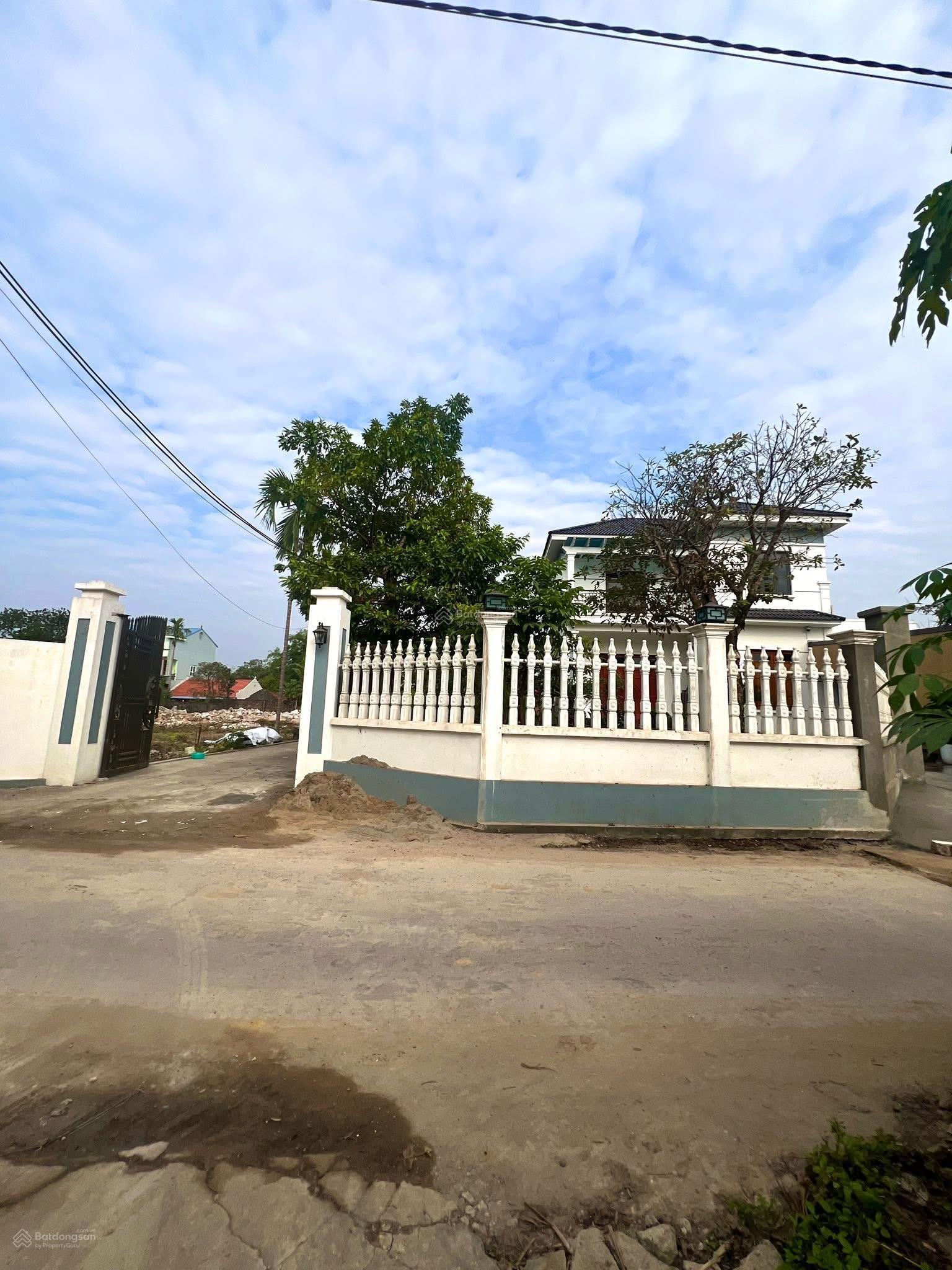 MẢNH ĐẤT VÀNG, HƠN 4HA CLN, CÓ HƠN 2000M2 THỔ CƯ, BÁN GIÁ ĐẦU TƯ CHỈ 25 TỶ CÁCH ĐT 261 3KM