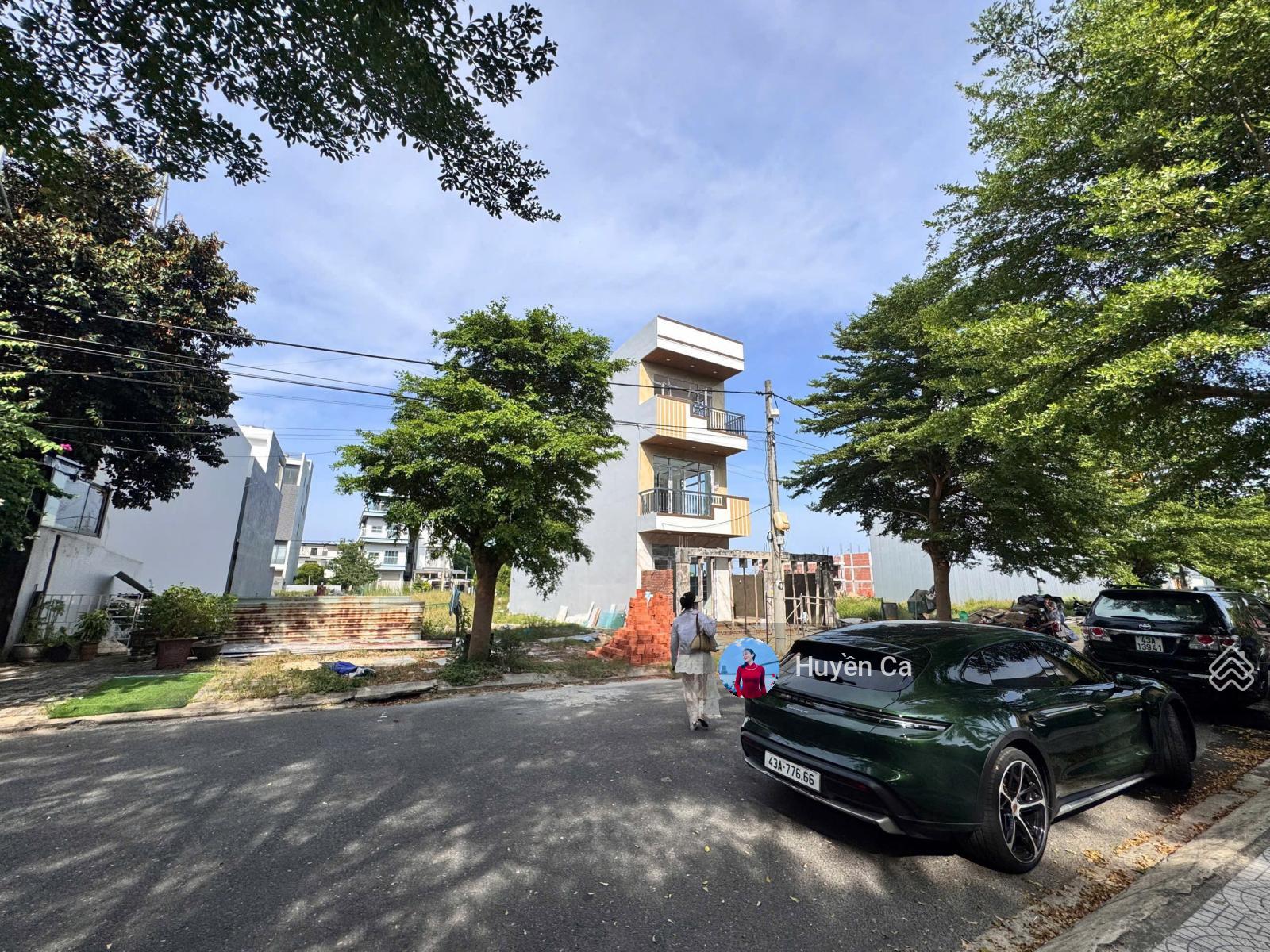 Hàng hiếm 1 lô duy nhất đường Vùng Trung 3 đối diện trường Singapore International Hàng hiếm 1 lô duy nhất đường Vùng Trung 3 đối diện trường Singapore International