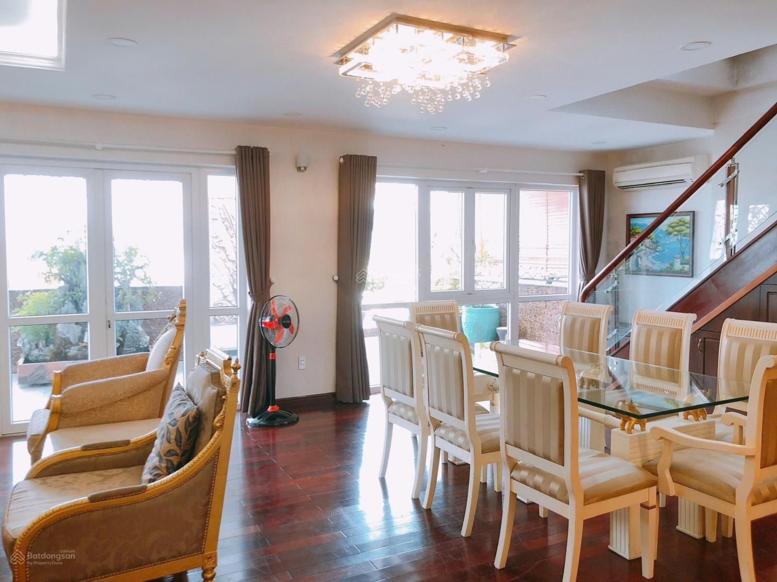 Bán Khách Sạn đường Cửu Long p2 Tân Bình ,DT:10x20-Kết cấu : Hầm 7 tầng-HDT 180tr/tháng Giá 55 tỷ