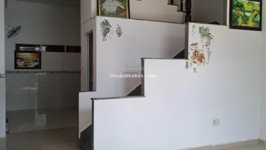 Cho thuê nhà 1 trệt 2 lầu đường Bùi Huy Bích, Hòn Sện, P. Vĩnh Hòa, Nha Trang