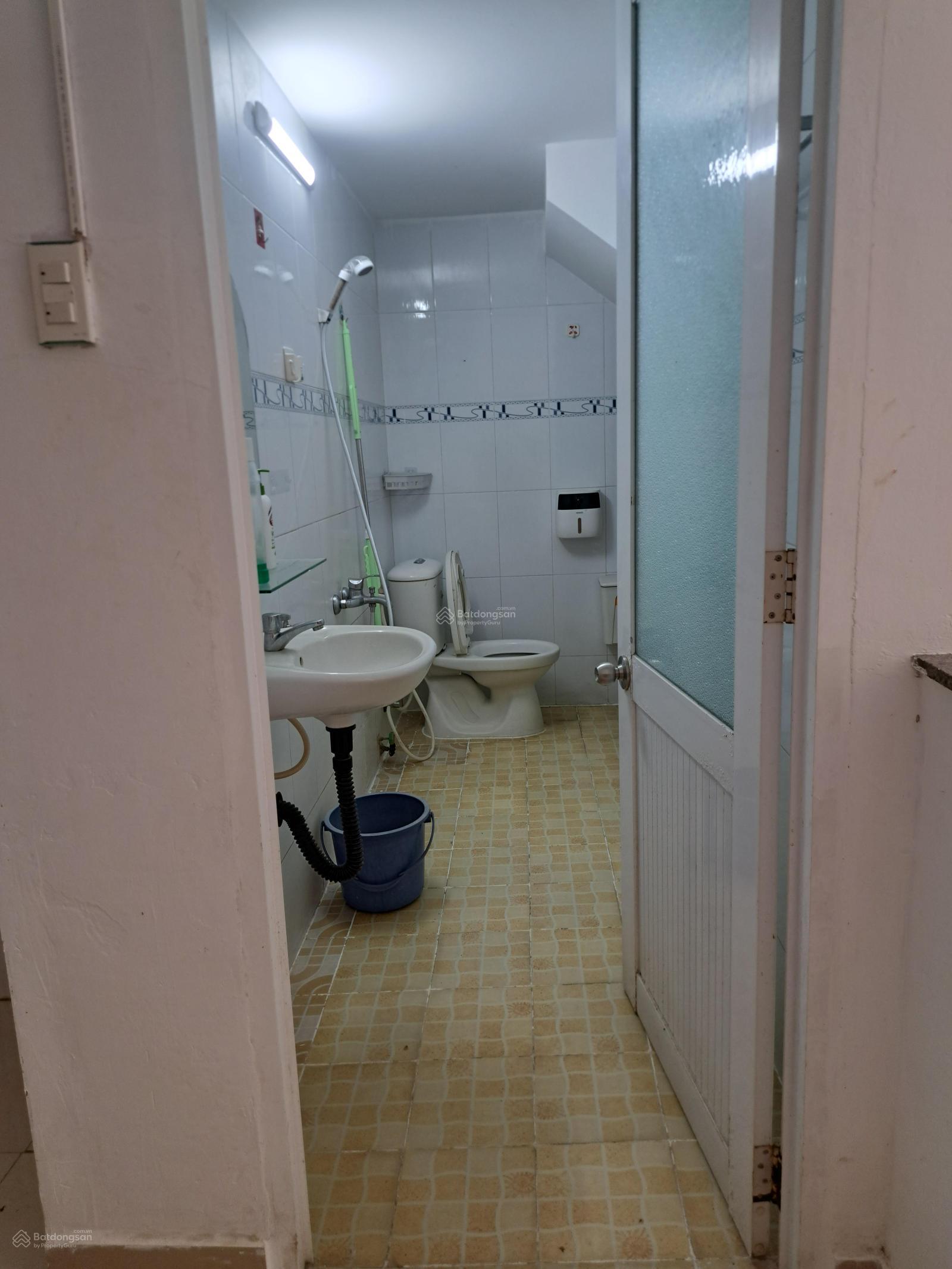 Cho thuê nhà 1 trệt 2 lầu đường Bùi Huy Bích, Hòn Sện, P. Vĩnh Hòa, Nha Trang Cho thuê nhà 1 trệt 2 lầu đường Bùi Huy Bích, Hòn Sện, P. Vĩnh Hòa, Nha Trang