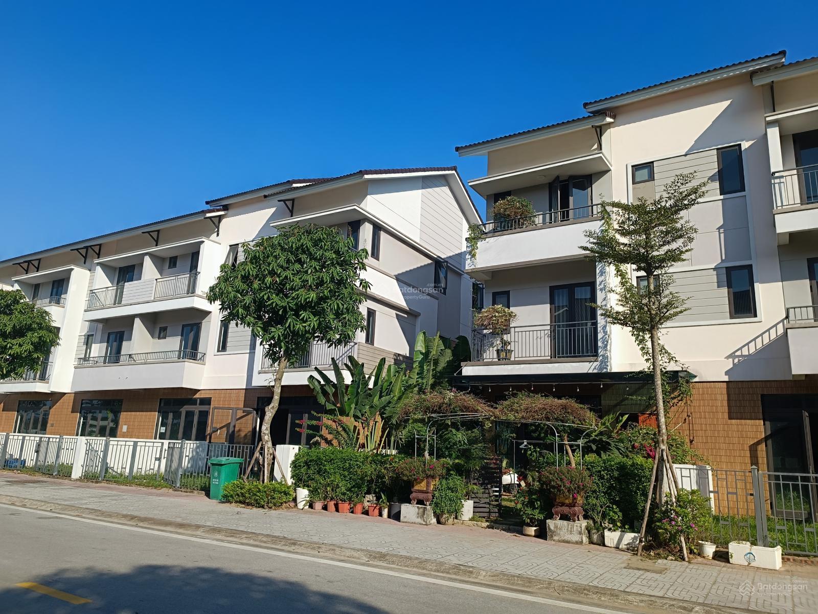 Nhà phố 3 tầng sổ đỏ lâu dài giá rẻ ngang căn chung cư chỉ 7.x tỷ cạnh Long Biên