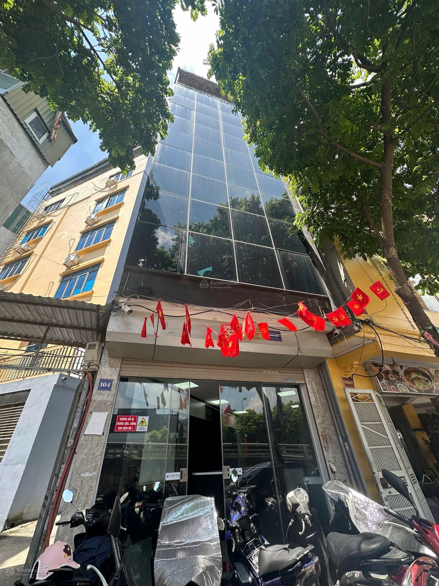 Tôi cần bán nhà mặt phố Miếu Đầm, 6tầng thang máy full nội thất.