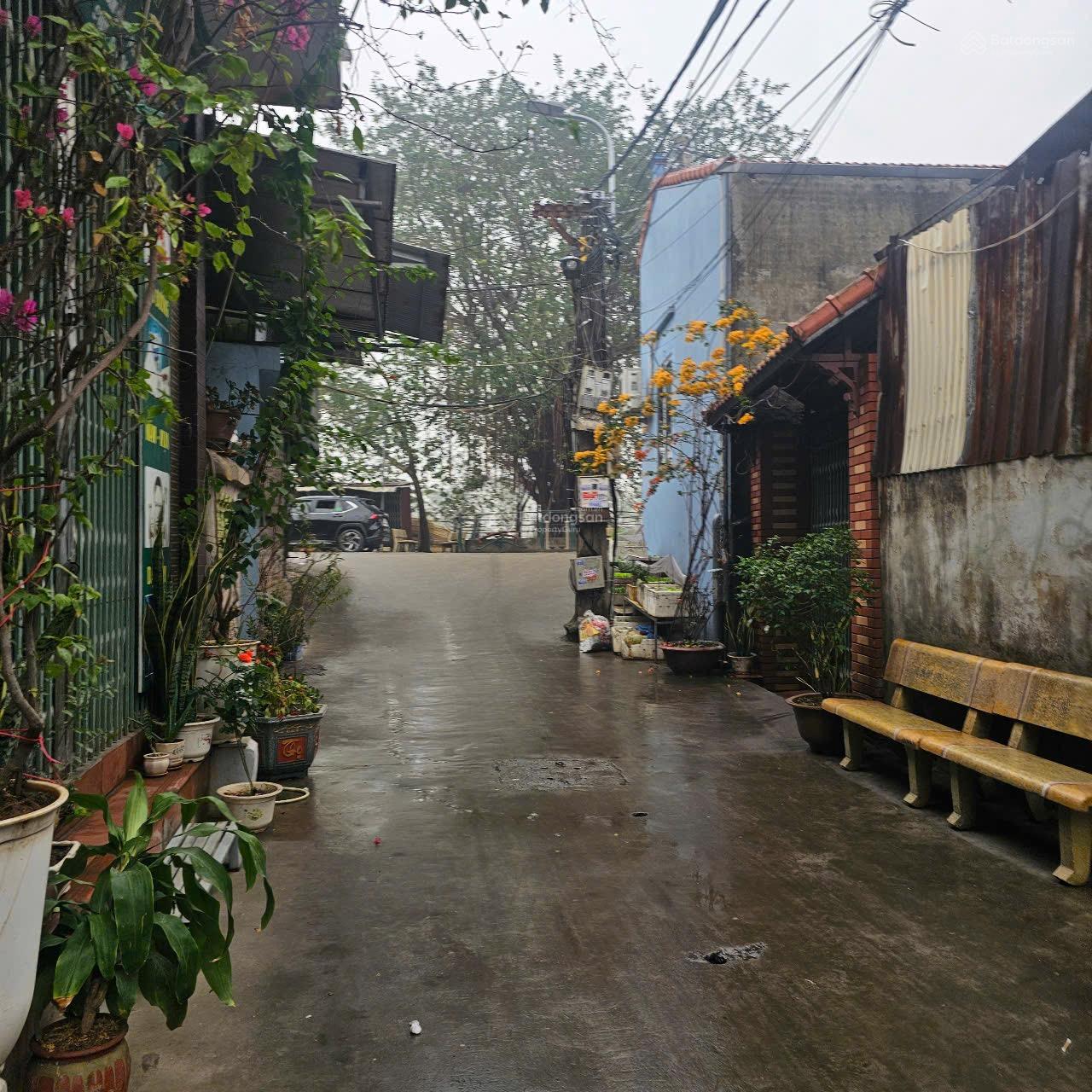 ĐƯỜNG Ô TÔ 2 TRÁNH NHAU
TẠI Đồng Hương .Phù Khê
Giá chỉ 1,9x tỷ Diện tích 47 m vuông..Nở h