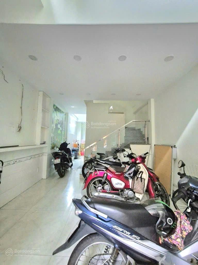 Bán nhà ngay HXH Lạc Long Quân, Ngã Tư Bảy HIền Tân Bình, 50m2 Ngang 4m - 4tầng đẹp - Chỉ 7tỷ nhỉnh Bán nhà ngay HXH Lạc Long Quân, Ngã Tư Bảy HIền Tân Bình, 50m2 Ngang 4m - 4tầng đẹp - Chỉ 7tỷ nhỉnh