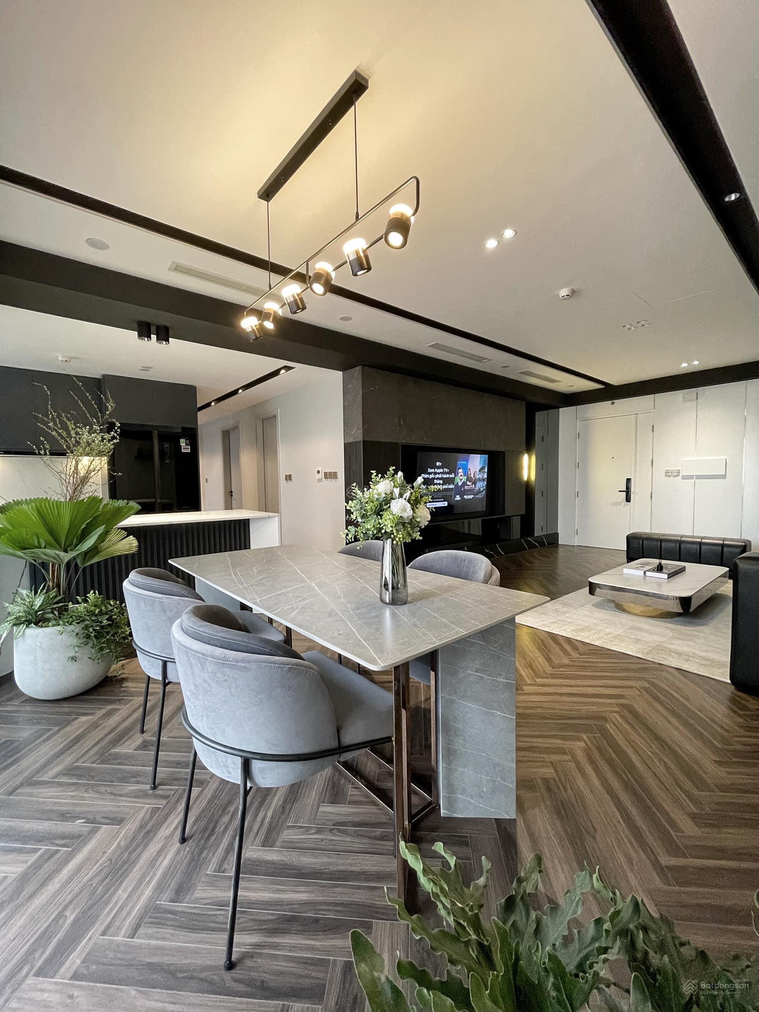 Chính chủ bán CH 120m2, 3N2VS, full nội thất - Giá 8,1tỷ tại Goldsilk Complex Vạn Phúc - 0866 839 *** Chính chủ bán CH 120m2, 3N2VS, full nội thất - Giá 8,1tỷ tại Goldsilk Complex Vạn Phúc - 0866 839 ***