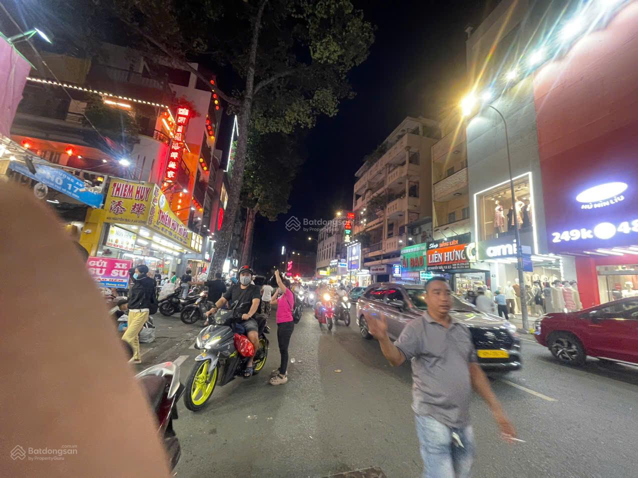 Bán gấp nhà MT Nguyễn Trãi 2 chiều DT 4 x 17m vuông vức giá 34 tỷ