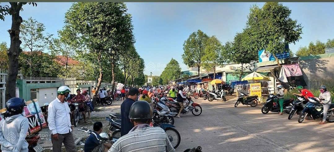 CHỦ NGỘP GỬI BÁN GẤP LÔ ĐẤT NGAY TRỤC ĐƯỜNG NHỰA 32M DT 150M2 FULL THỔ MẶT TIỀN ĐƯỜNG KINH DOANH