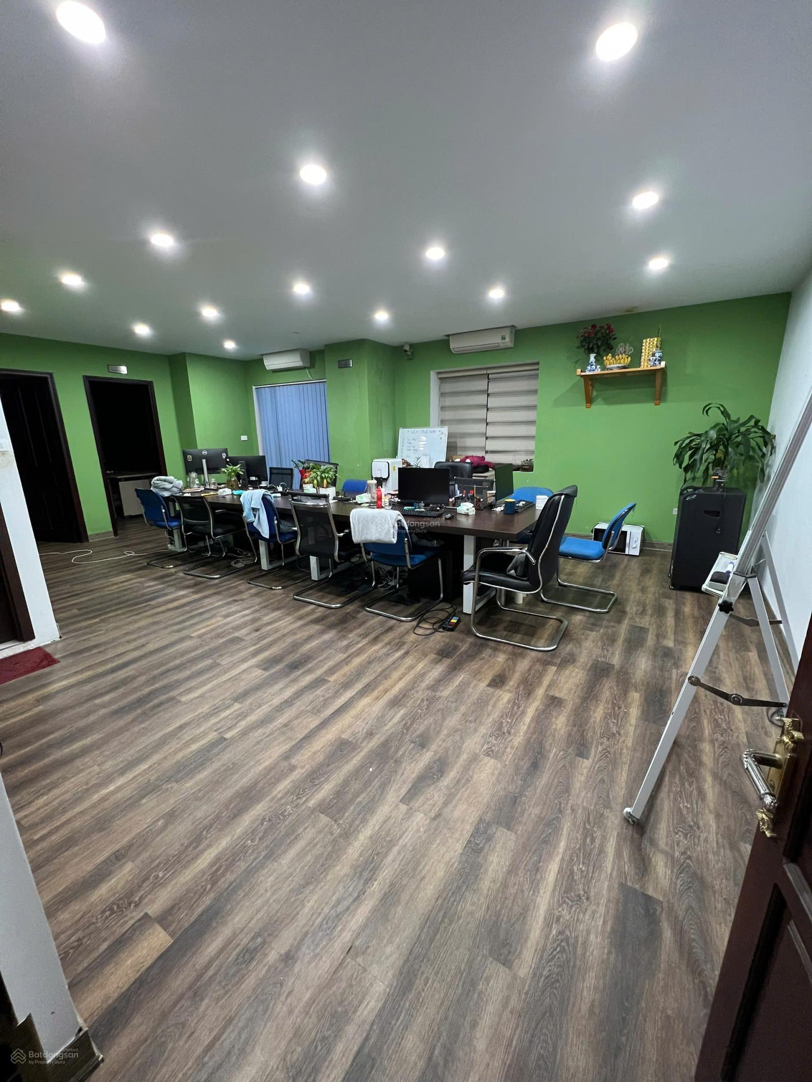 Cần bán căn góc 2PN giá 6,668 tỷ bao phí, nhận nhà ở ngay. Sổ đỏ đầy đủ