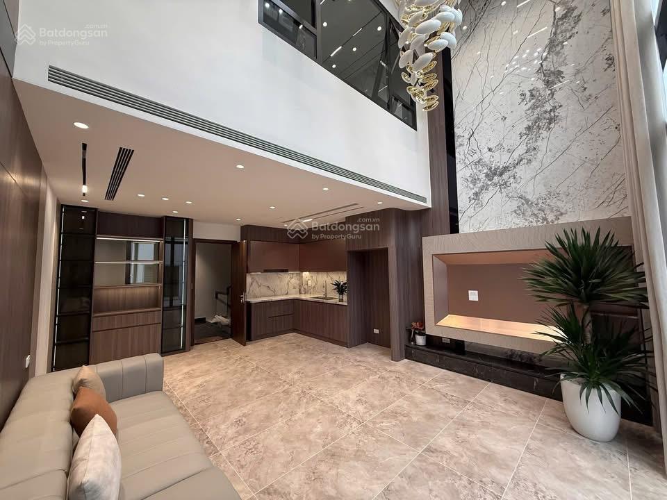 BÁN NHÀ ĐỘI CẤN, 7 TẦNG THÁNG MÁY, Ô TÔ VÀO NHÀ, NHÀ MỚI, FULL NỘI THẤT, VỀ Ở LUÔN!