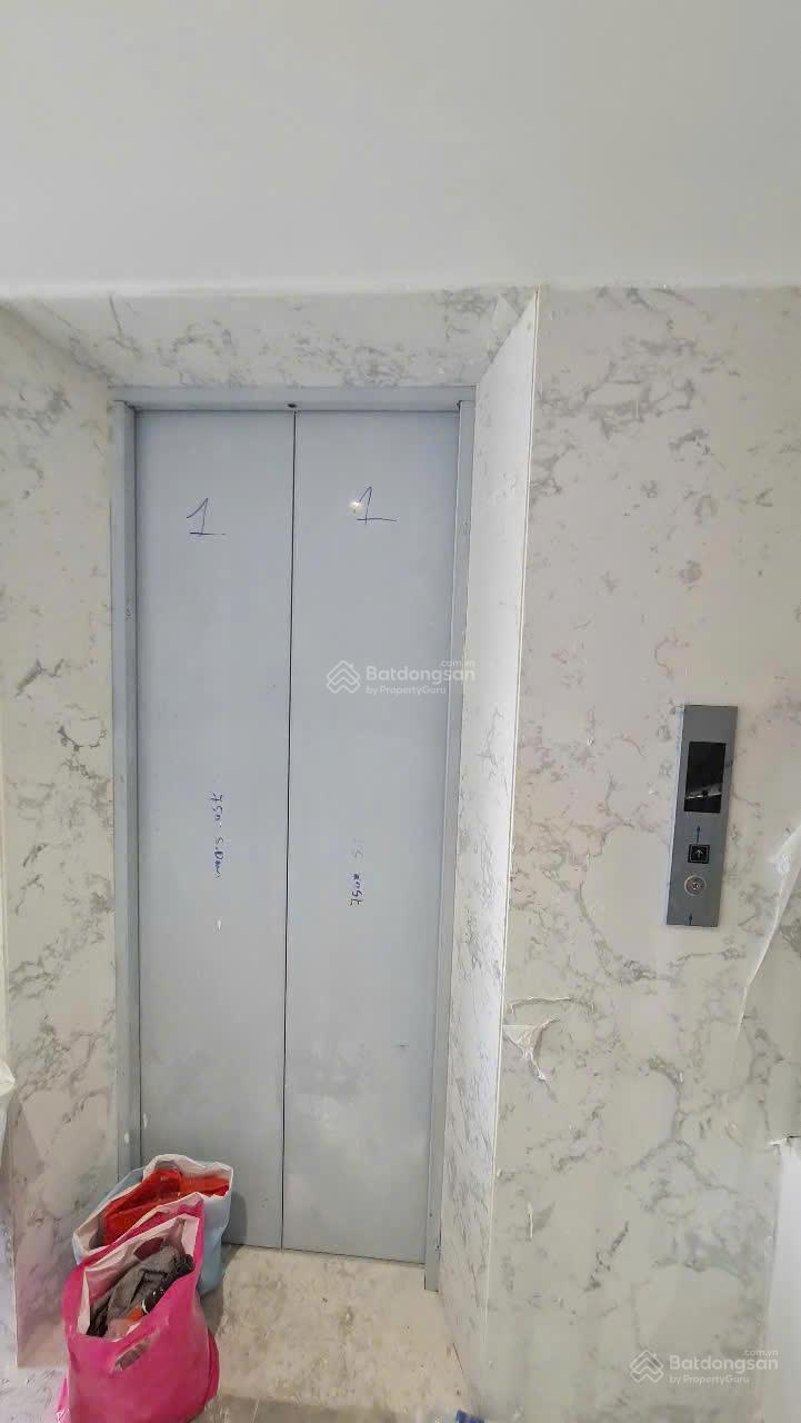 Bán nhà riêng tại KDC Bình Đăng, 13,5 tỷ, 65 m2, giá ưu đãi - Có thang máy