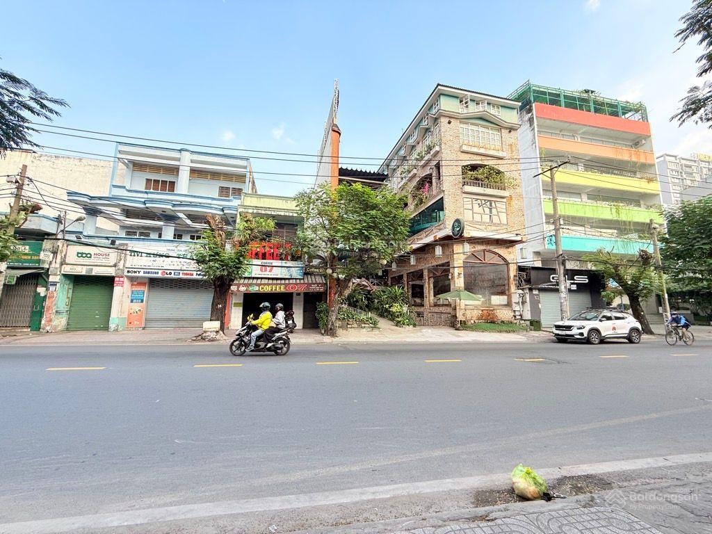 Mặt tiền Trương Công Định - 5.25 x 17 - vị trí tuyệt đẹp - nằm giữa những toà nhà lớn , Metro..