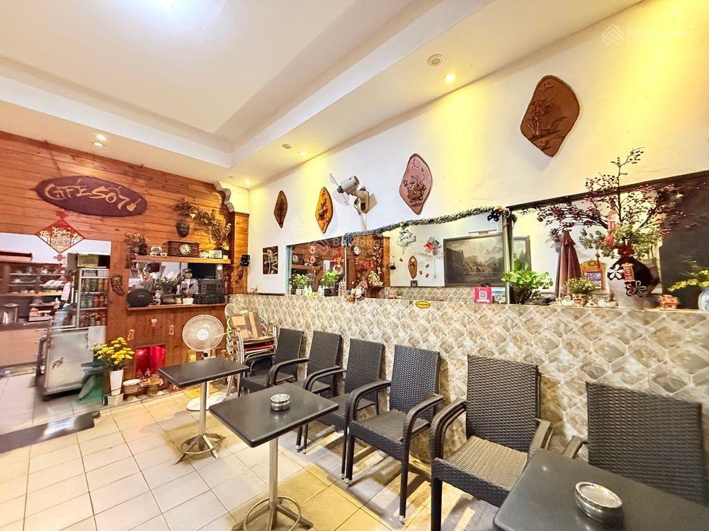 Mặt tiền Trương Công Định - 5.25 x 17 - vị trí tuyệt đẹp - nằm giữa những toà nhà lớn , Metro..