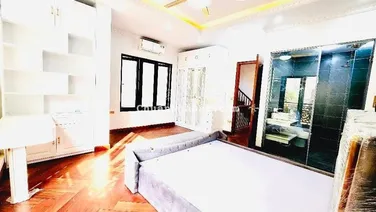 Bán nhà sổ đỏ chính chủ giá đầu tư ngõ phố cầu giấy 55m2 x 5T , MT 4,2m 14 tỷ