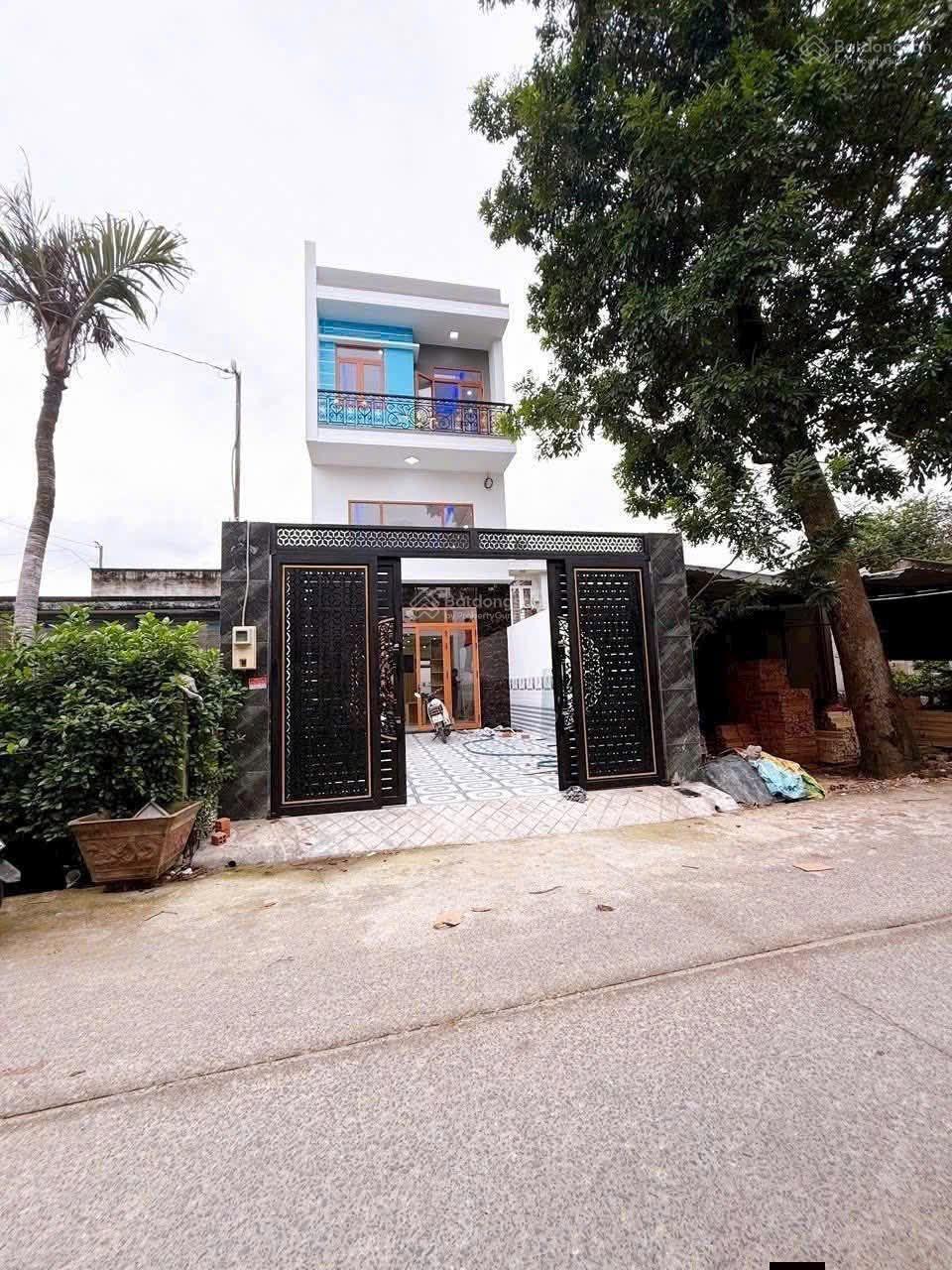 Nhà mặt tiền đường hẻm thông 1/ thới tam thôn 9