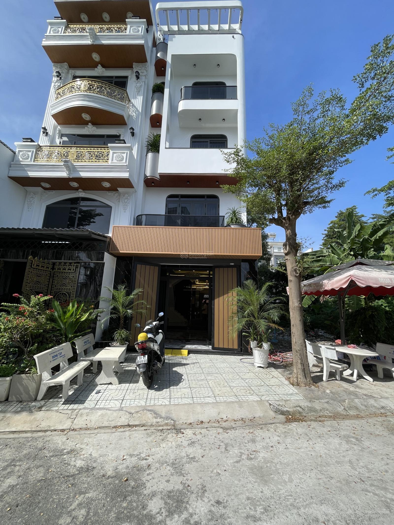 Bán gấp nhà phố hiện đại XD 5 tầng có thang máy full nội thất giáp Q7 DT 92m2 SHR giá nhỉnh 13tỷ Bán gấp nhà phố hiện đại XD 5 tầng có thang máy full nội thất giáp Q7 DT 92m2 SHR giá nhỉnh 13tỷ