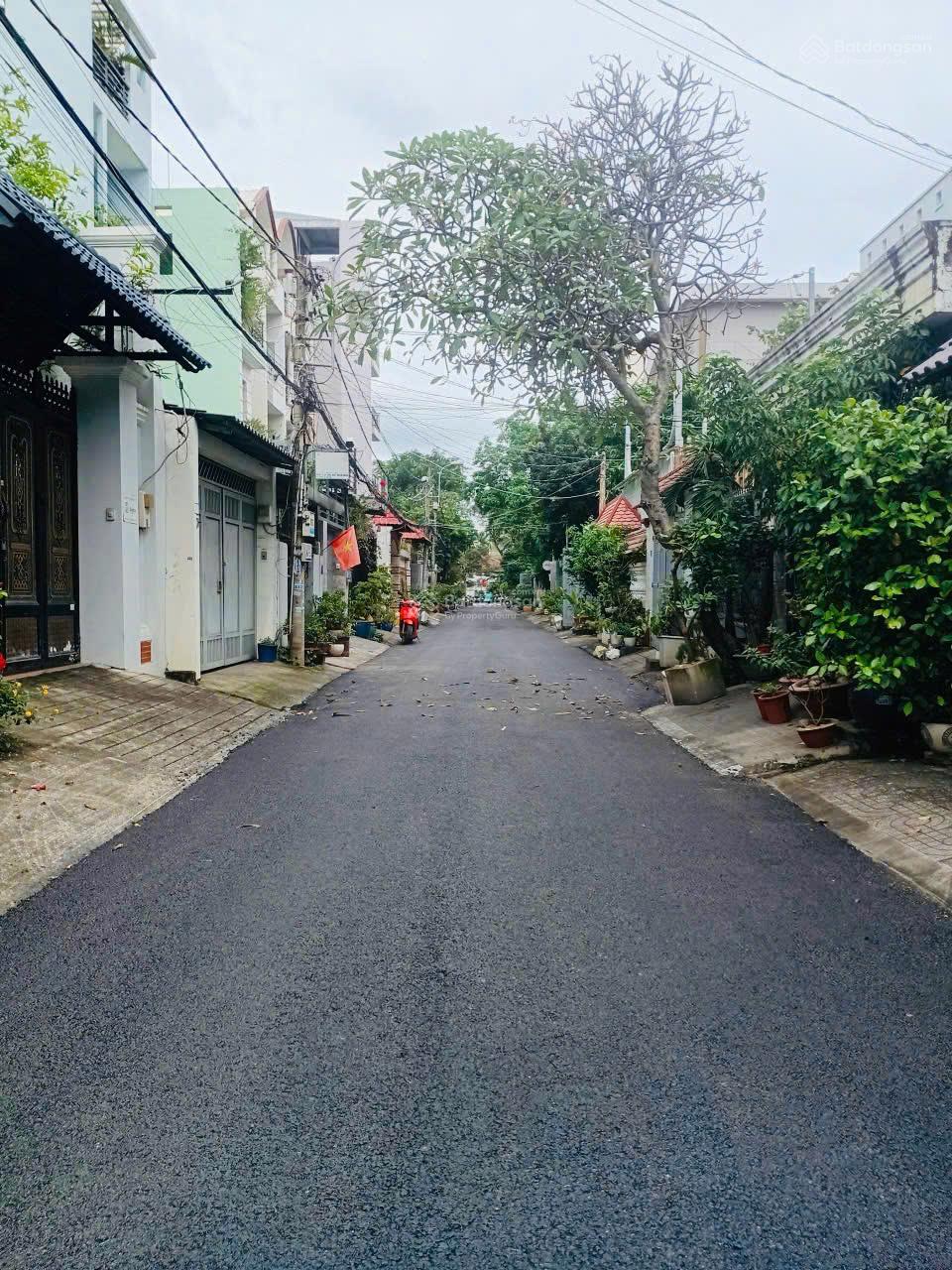 Cực rẻ bán nhà HXH Tây Hòa. 7.3x30m. Gần ga Metro. Giá chỉ 50tr/m2