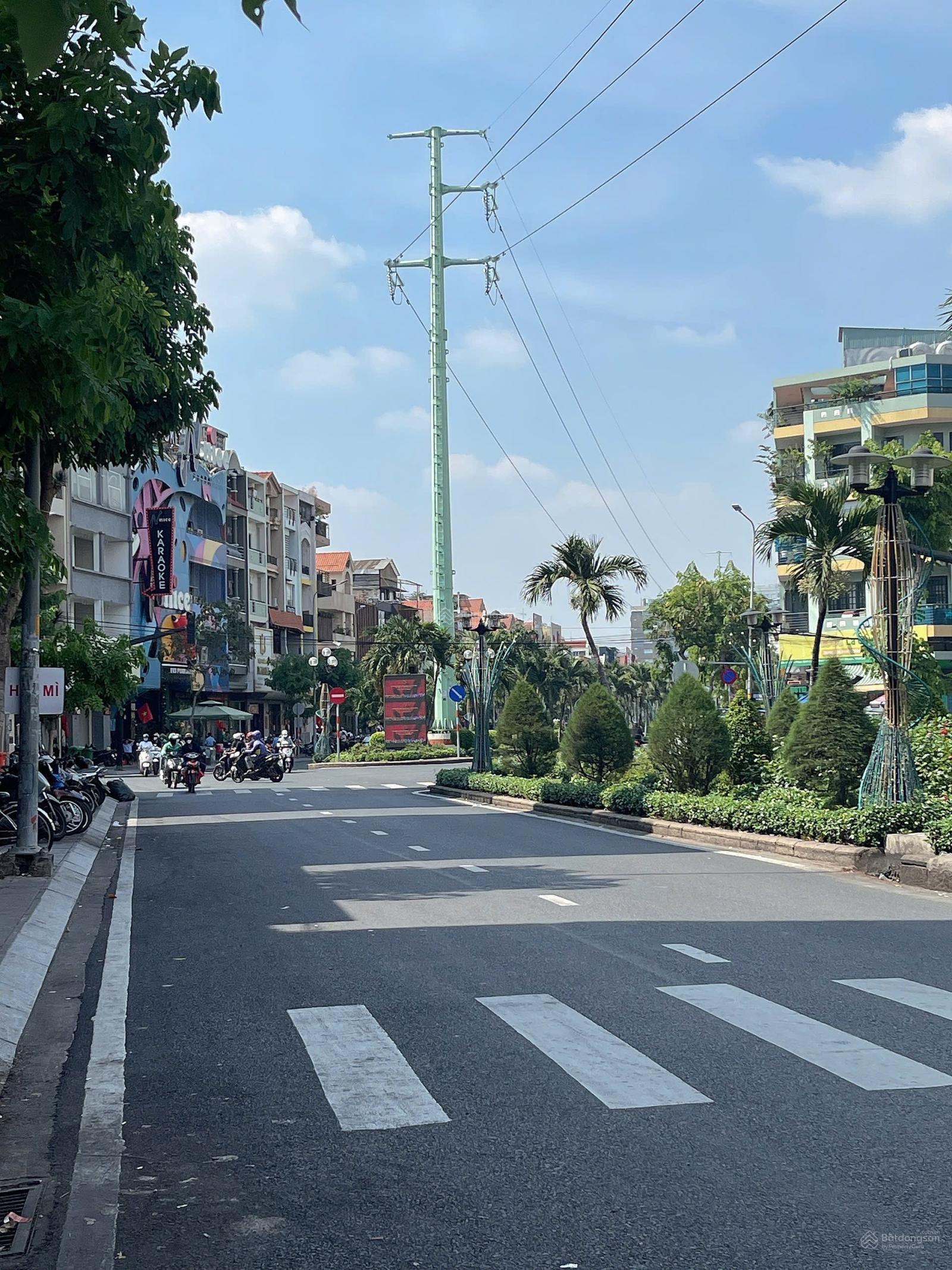 KHAN HIẾM,CHỦ HẠ GIÁ CẦN BÁN NHÀ MẶT TIỀN ĐƯỜNG PHAN XÍCH LONG P7 PHÚ NHUẬN.DT:4x16,5m2 GIÁ 37 TỶ.