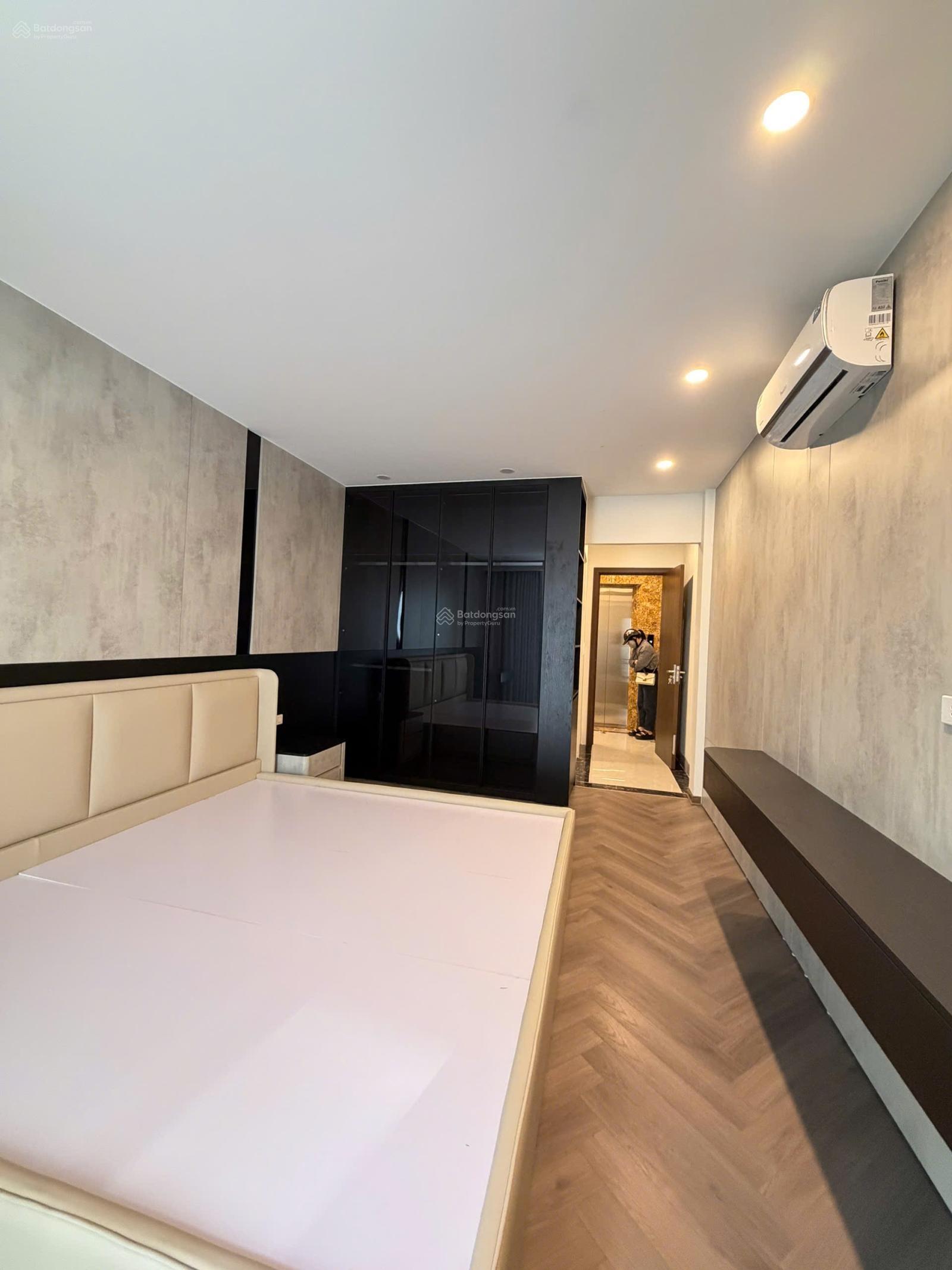 Bán Nhà Riêng tại Phường Việt Hưng, 12,5 tỷ, 39 m2, giá ưu đãi