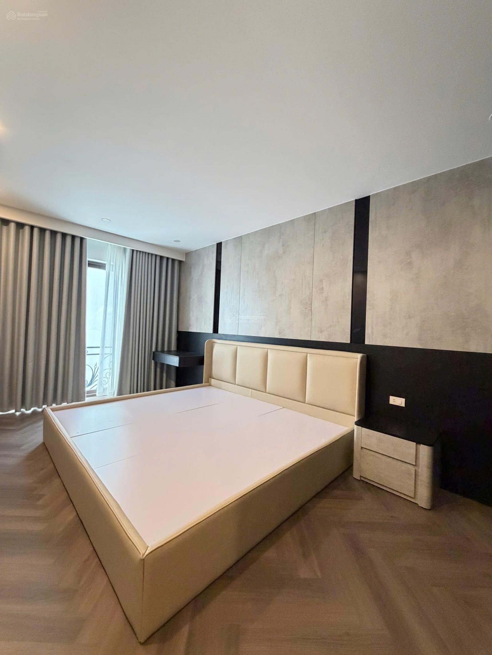 Bán Nhà Riêng tại Phường Việt Hưng, 12,5 tỷ, 39 m2, giá ưu đãi