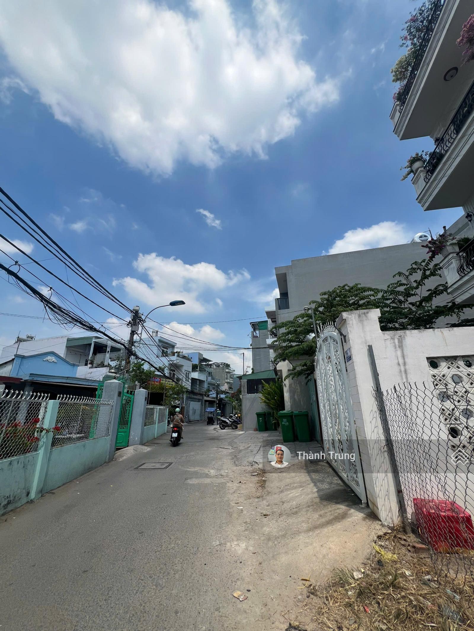 Bán căn nhà 1 trệt 1 lầu ngang hơn 6m vuông vức, Hẻm xe hơi thông 2 đầu, gần Đỗ X Hợp. Giá 7,2 tỷ Bán căn nhà 1 trệt 1 lầu ngang hơn 6m vuông vức, Hẻm xe hơi thông 2 đầu, gần Đỗ X Hợp. Giá 7,2 tỷ