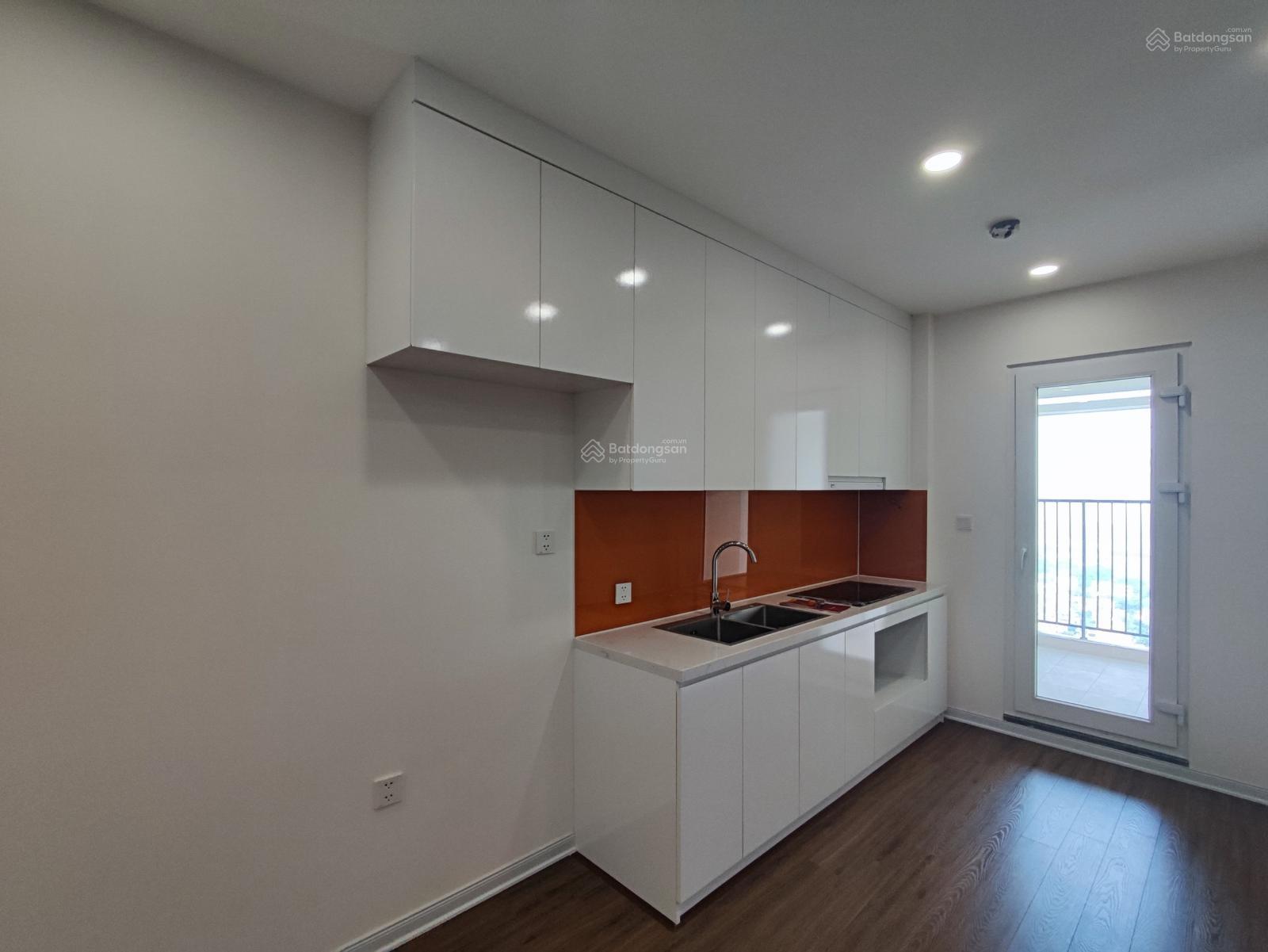 Chính chủ cho thuê chung cư Eurowindow river park 73m2 2 ngủ 2WC đồ cơ bản giá 6.5 triệu:0916 393 ***