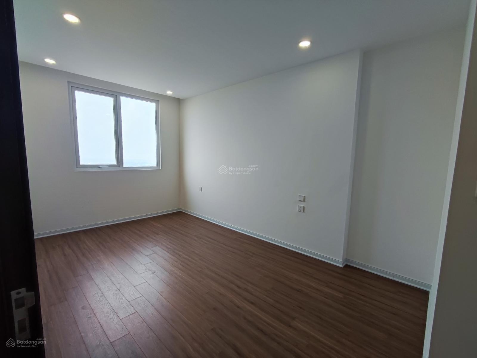 Chính chủ cho thuê chung cư Eurowindow river park 73m2 2 ngủ 2WC đồ cơ bản giá 6.5 triệu:0916 393 ***