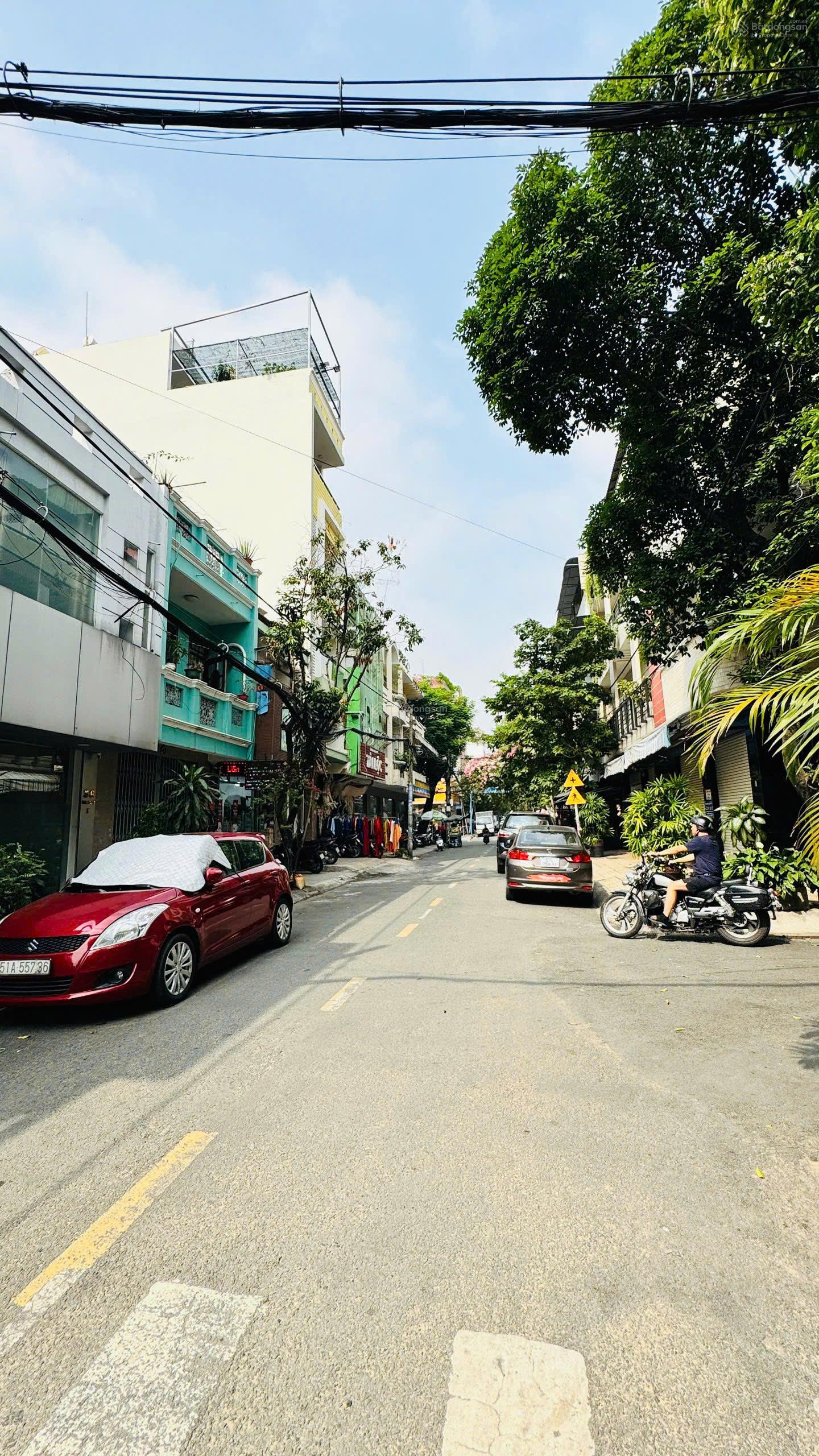 Bán nhà mặt tiền đường Bàu Cát 3 P14 - Vị trí KD cực kì sầm uất, 4x14m [CN: 56m2]. Giá 13 tỷ TL