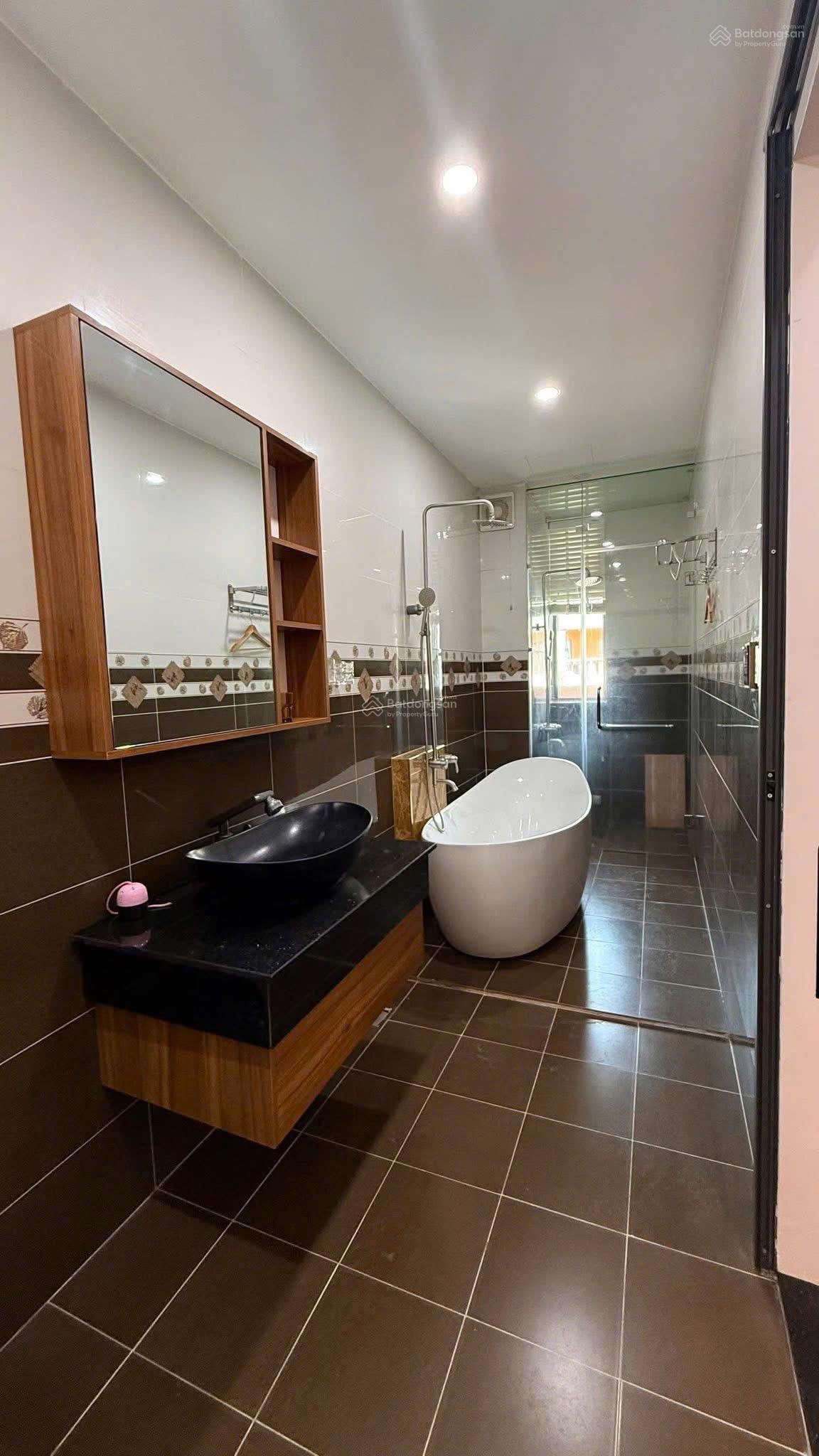 Chỉ 7.55 tỷ, sở hữu nhà KĐT Mỹ Gia gói 8, đường to, hướng Tây, khai thác dòng tiền 20 triệu/tháng.