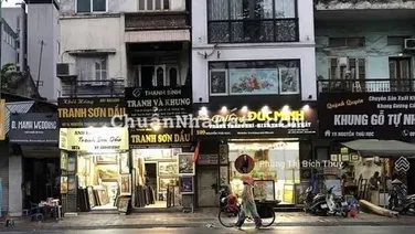 ( Chính chủ) cần bán nhà chia tài sản, mặt phố Nguyễn Khuyến - Nguyễn Thái Học - 52m2- 28,8 tỷ
