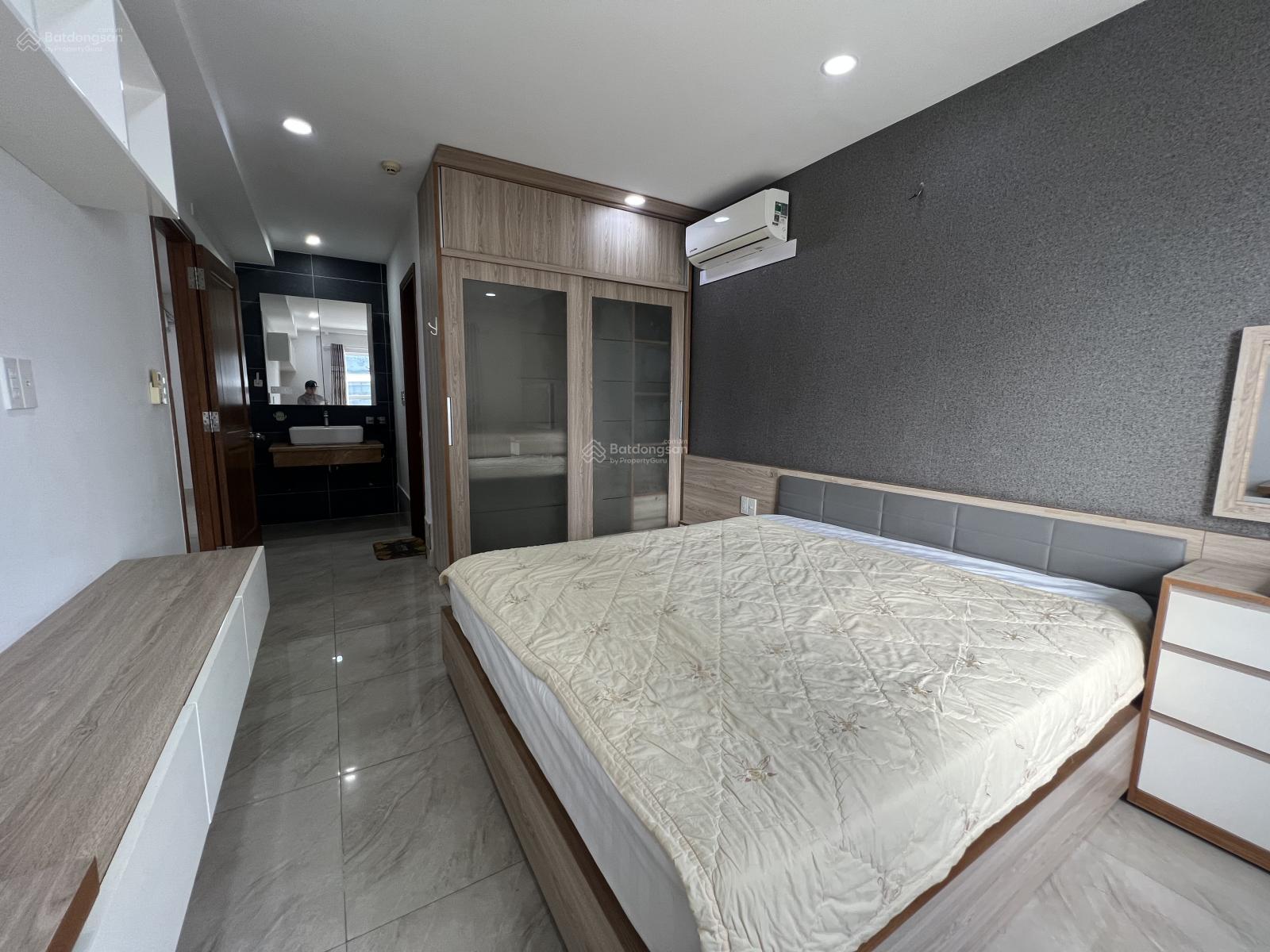 Căn Hộ Trung Tâm Nha Trang 3 Phòng Ngủ Toà Nhà CT1 VCN Phước Hải. Căn Góc View Thoáng 2 mặt đường