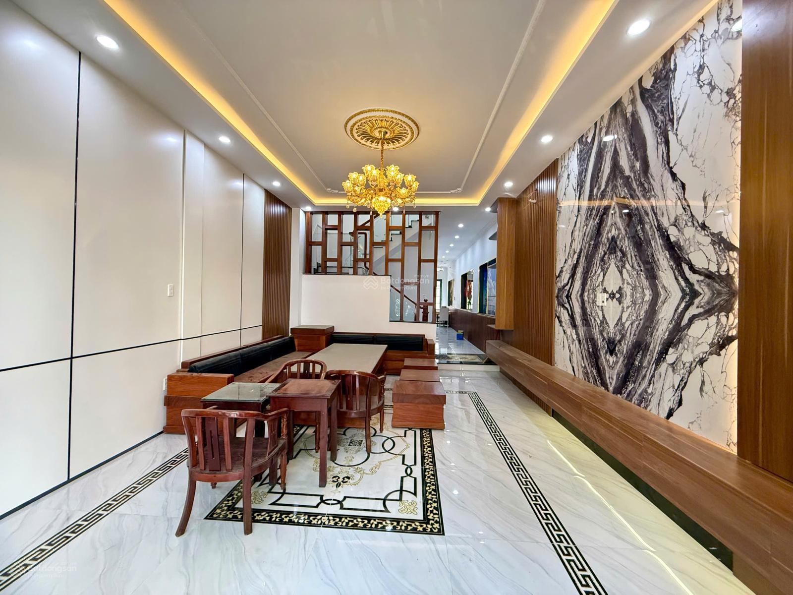 Bán nhà KDC Chánh Nghĩa, nhà 1 trệt 2 lầu, 6 phòng ngủ, đầy đủ nội thất, phù hợp ở và kinh doanh Bán nhà KDC Chánh Nghĩa, nhà 1 trệt 2 lầu, 6 phòng ngủ, đầy đủ nội thất, phù hợp ở và kinh doanh