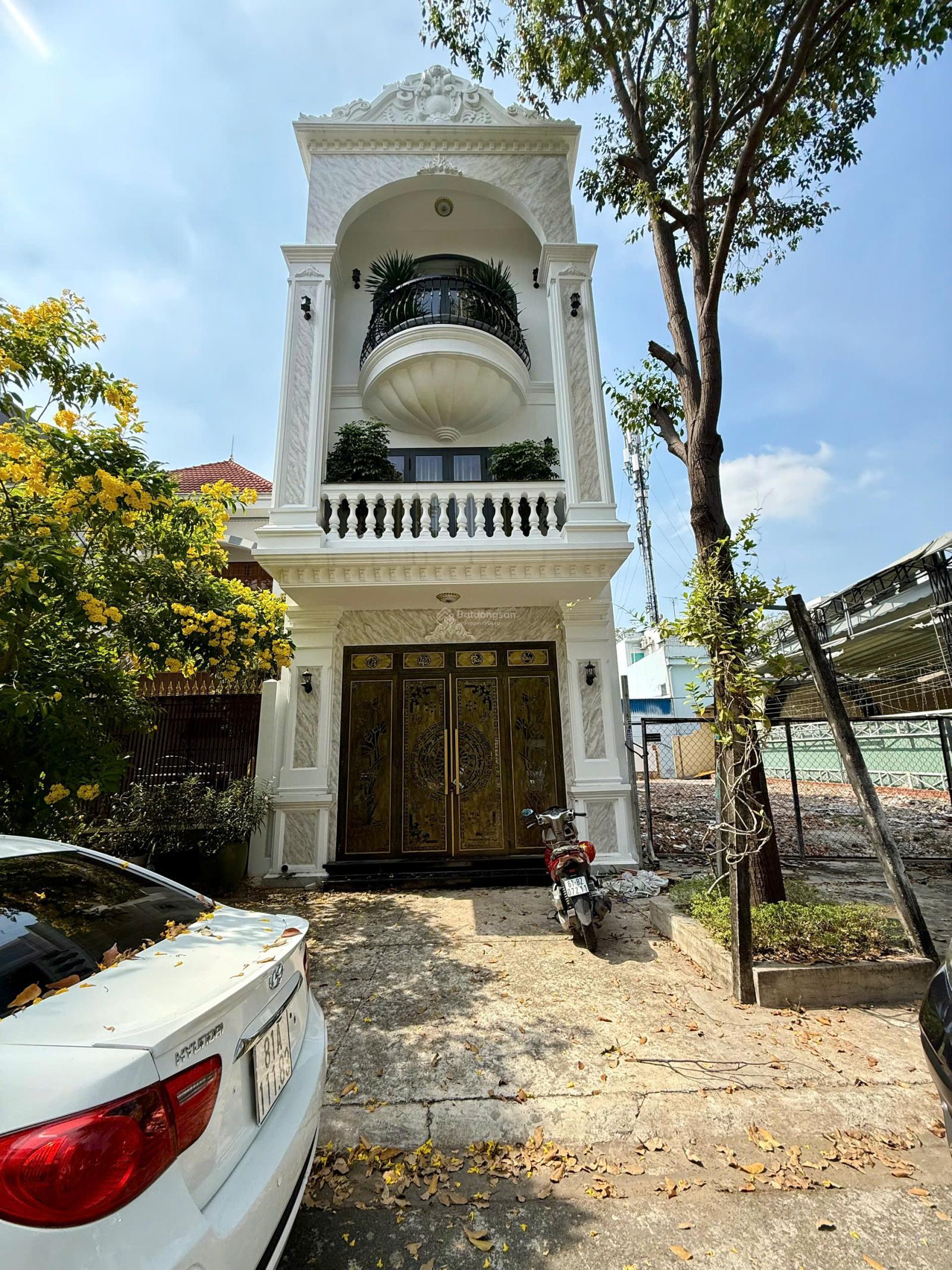 Bán nhà KDC Chánh Nghĩa, nhà 1 trệt 2 lầu, 6 phòng ngủ, đầy đủ nội thất, phù hợp ở và kinh doanh Bán nhà KDC Chánh Nghĩa, nhà 1 trệt 2 lầu, 6 phòng ngủ, đầy đủ nội thất, phù hợp ở và kinh doanh