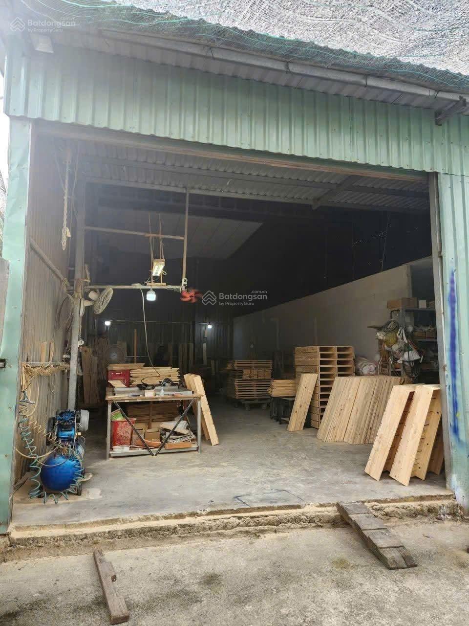 Chính Chủ Cho Thuê Nhà Xưởng Thạnh Lộc 19 Q12. Dt: 200m Giá: 10tr Chính Chủ Cho Thuê Nhà Xưởng Thạnh Lộc 19 Q12. Dt: 200m Giá: 10tr