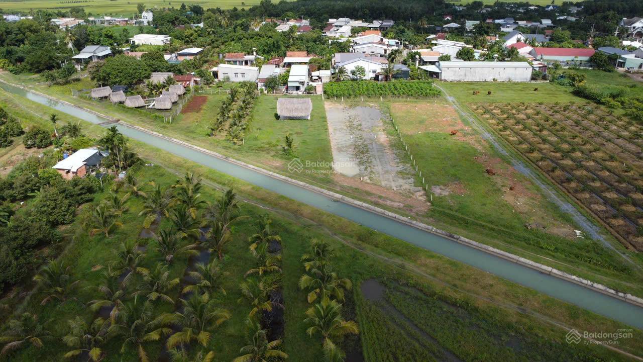 300m2 có thổ. 6m ngang. Ngay cổng KCN Phước Đông. 499tr