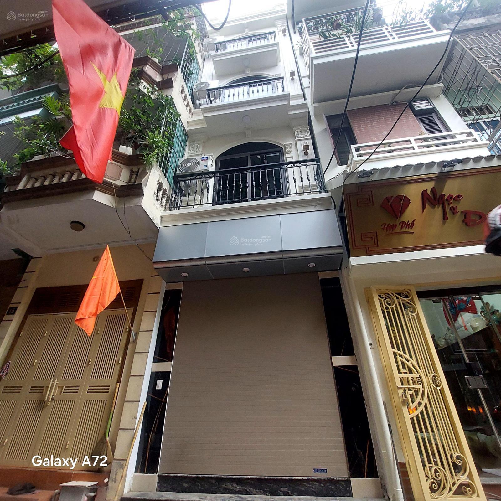 Cần bán gấp căn nhà phố Bà Triệu Hà Đông: DT 40m2, 5 tầng thang máy, ô tô vào nhà, giá trên 11 tỷ