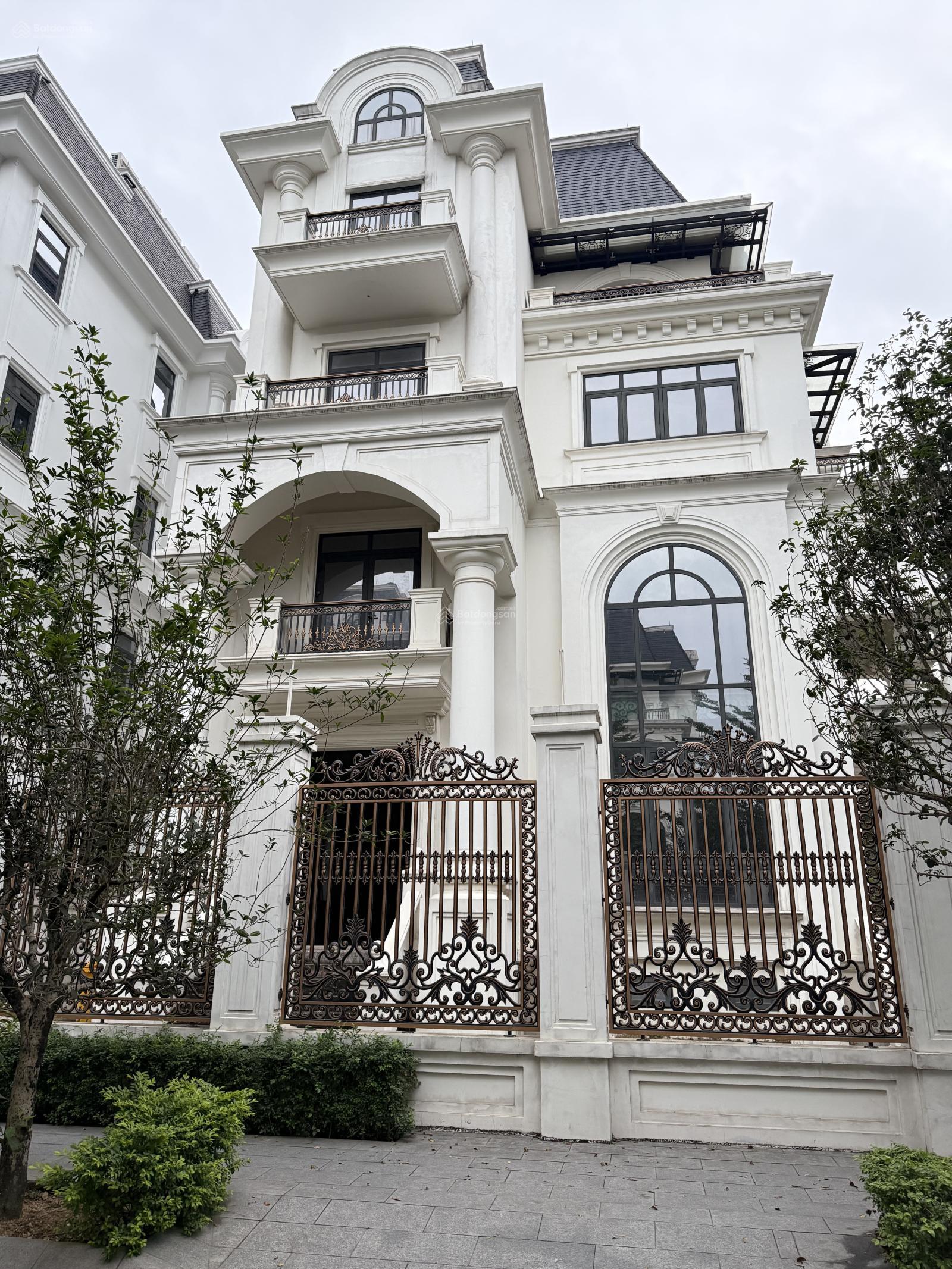 Biệt phủ The Zei - Đường đôi nội khu - 266m2 5 tầng 1 hầm, Ở Yên Tĩnh - Sổ đỏ đẹp, Giá thương lượng