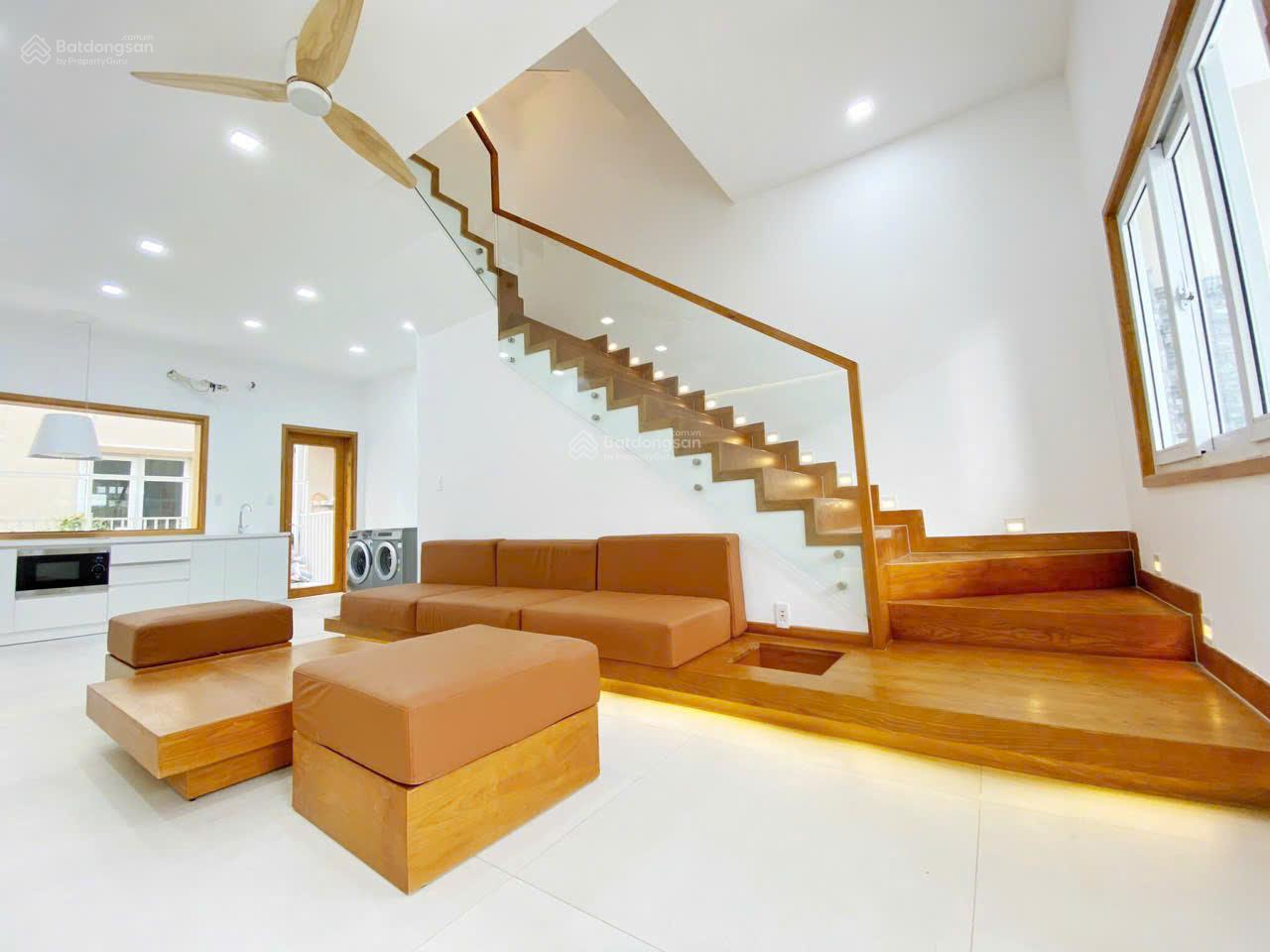 Cho thuê nhà RioVista từ 14tr gần Gia Hòa, Đỗ Xuân Hợp 5x15m 3 lầu 4PN, gara. LH 0901 193 ***