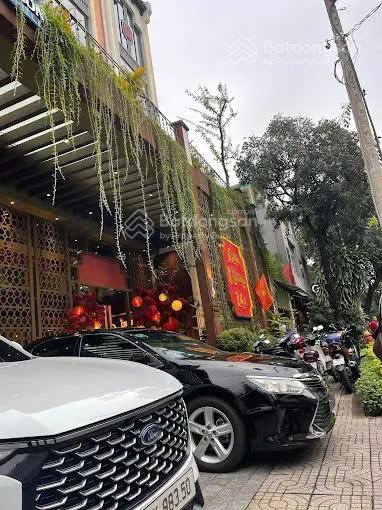 Siêu phẩm kim cương - Mặt Tiền Nguyễn Thị Diệu- Q.3 - DT: 21m x 34m- CN:700m2 - HD:360 tr- 410 tỷ